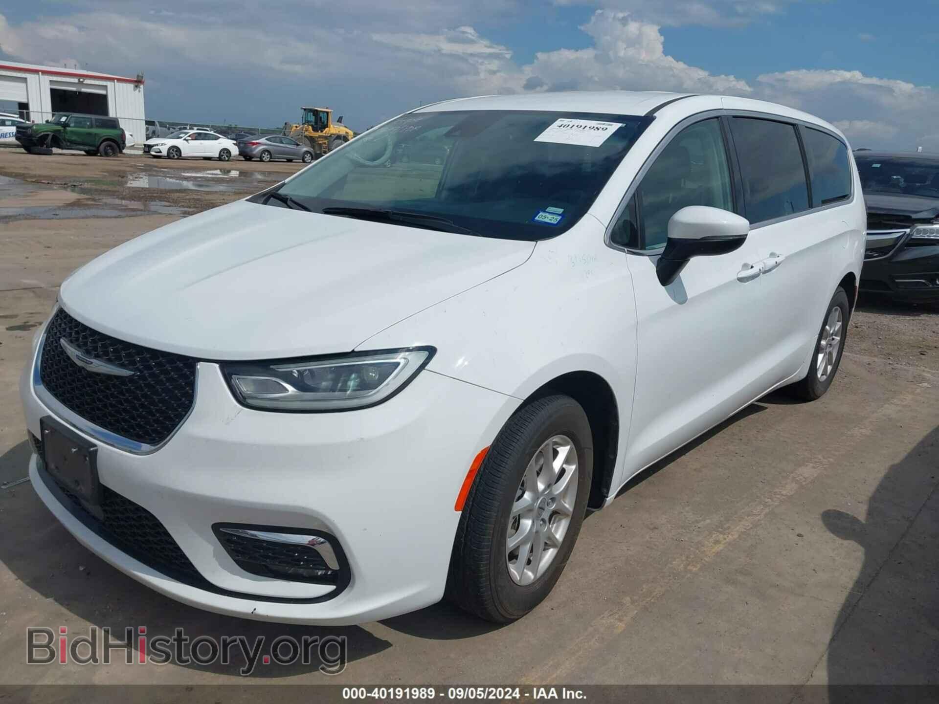 2023 CHRYSLER PACIFICA - VIN: 2C4RC1BG5PR560269 - Фото 2