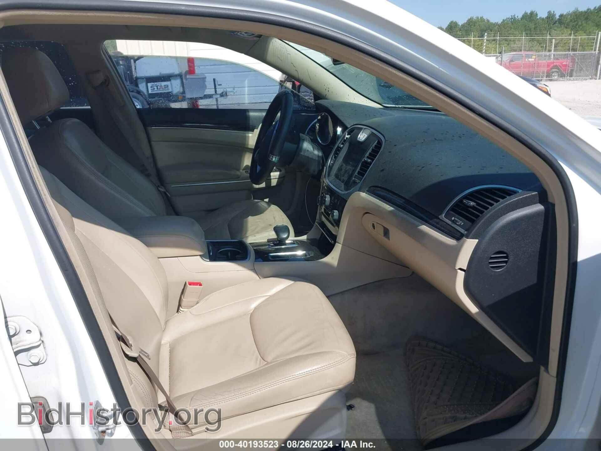 2014 CHRYSLER 300 - VIN: 2C3CCAAG2EH378592 - Фото 5