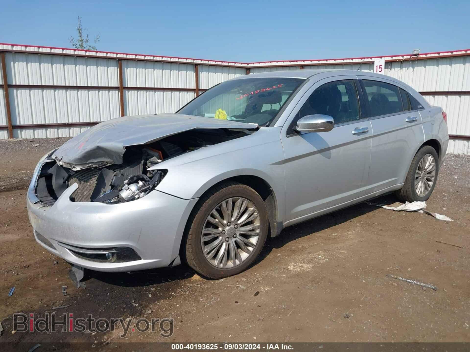2011 CHRYSLER 200 - VIN: 1C3BC2FB6BN500954 - Фото 2