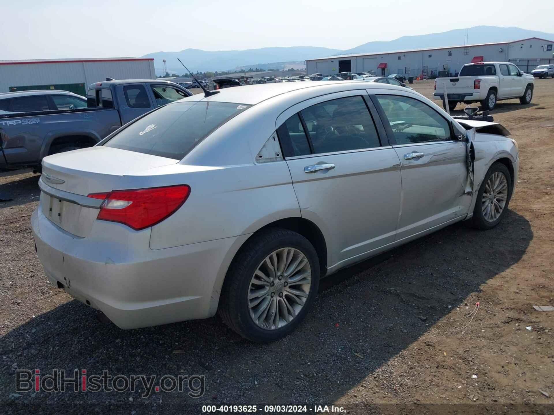 2011 CHRYSLER 200 - VIN: 1C3BC2FB6BN500954 - Фото 4