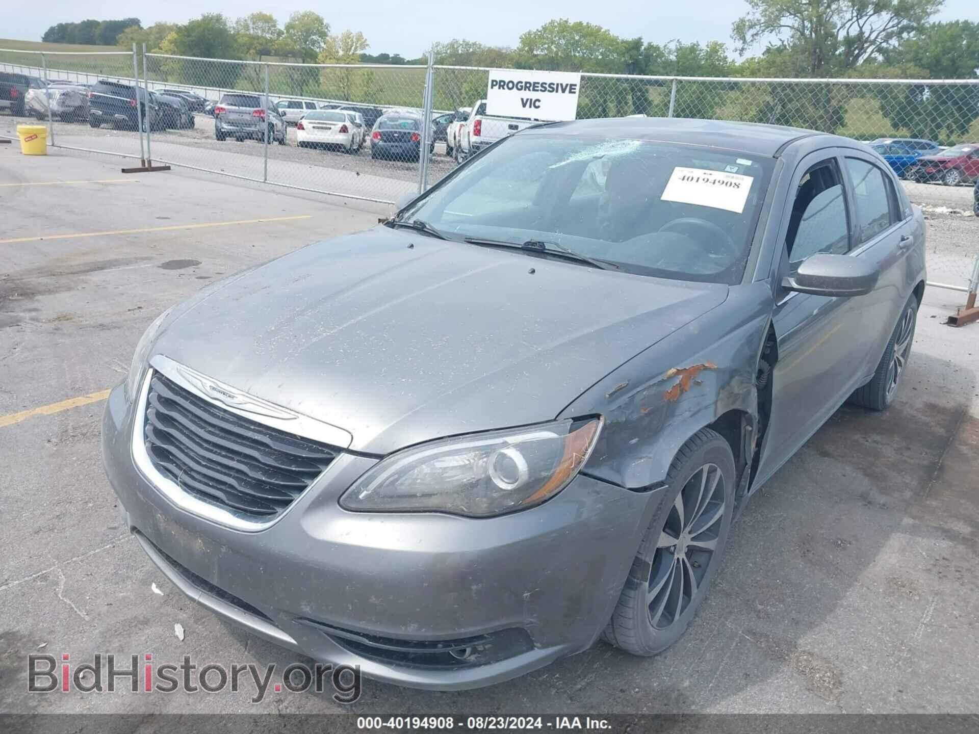 2013 CHRYSLER 200 - VIN: 1C3CCBBB5DN575027 - Фото 2