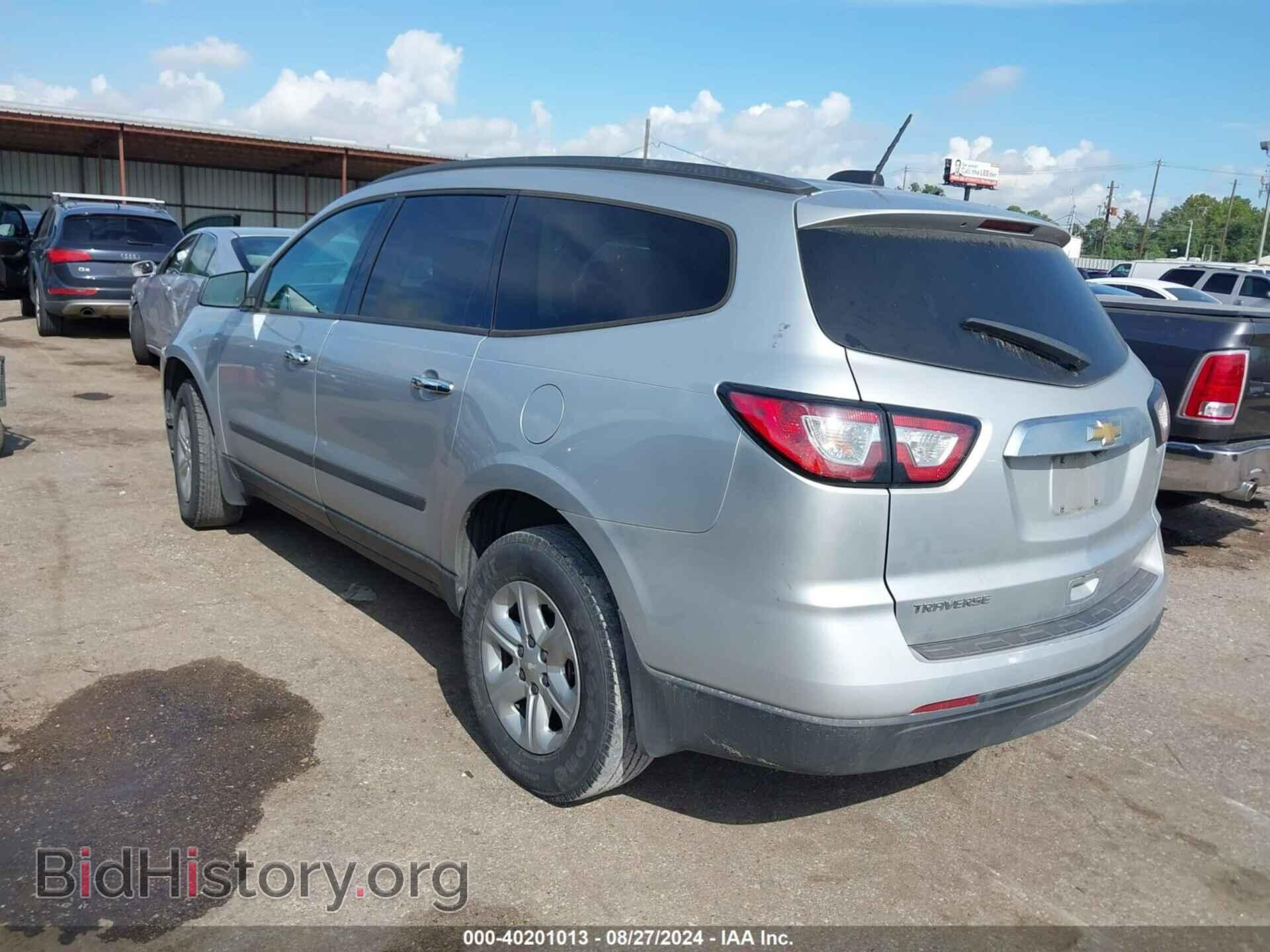 2017 CHEVROLET TRAVERSE - VIN: 1GNKRFKD0HJ181258 - Фото 3