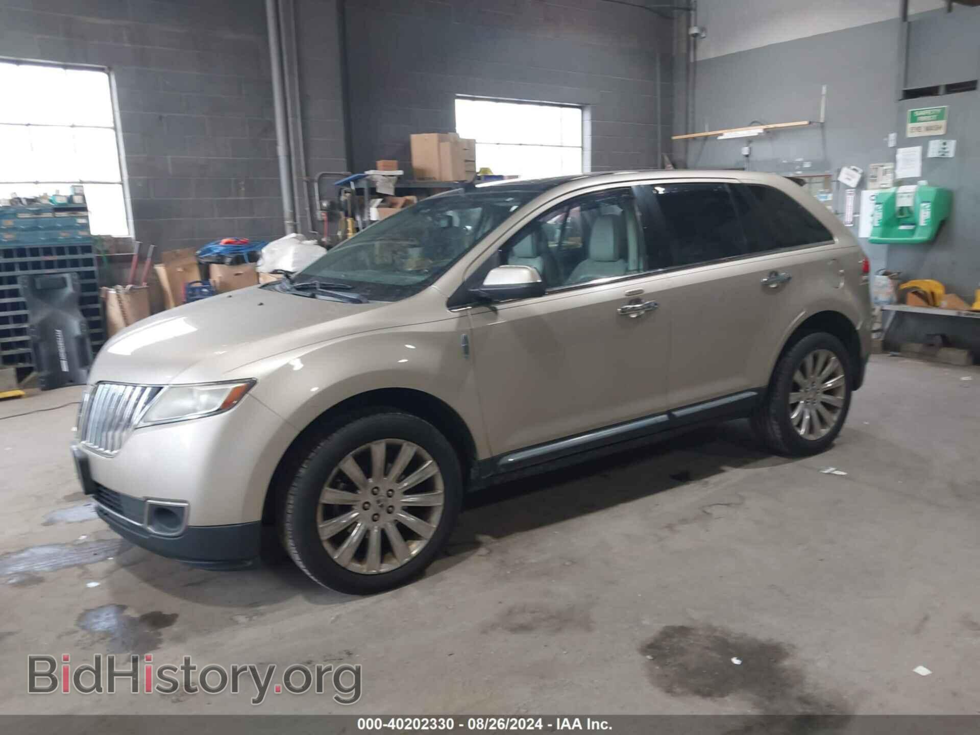 2011 LINCOLN MKX - VIN: 2LMDJ8JK0BBJ31721 - Фото 2