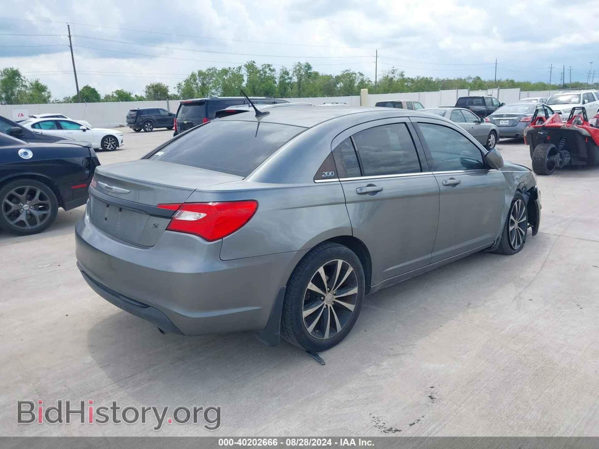 2011 CHRYSLER 200 - VIN: 1C3BC8FG4BN611680 - Фото 4