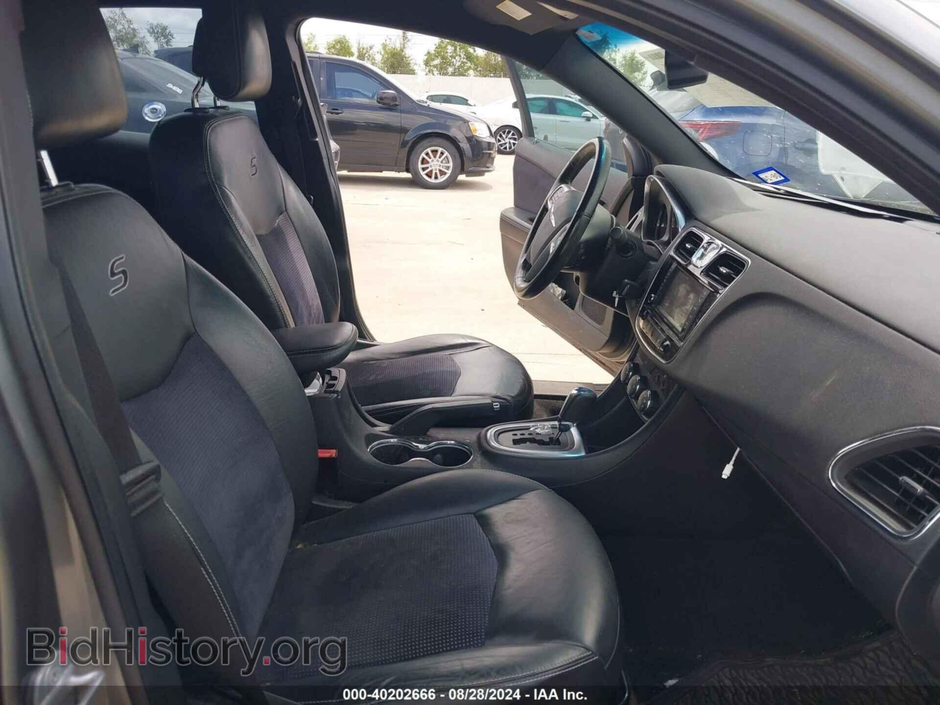 2011 CHRYSLER 200 - VIN: 1C3BC8FG4BN611680 - Фото 5