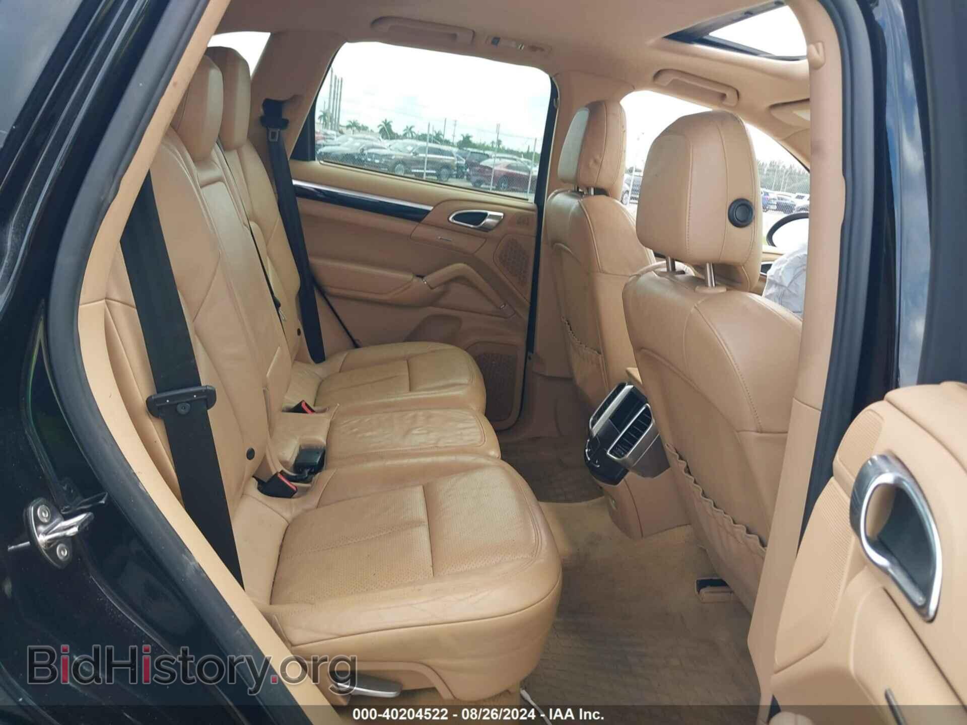 2011 PORSCHE CAYENNE - VIN: WP1AA2A27BLA08626 - Photo 8