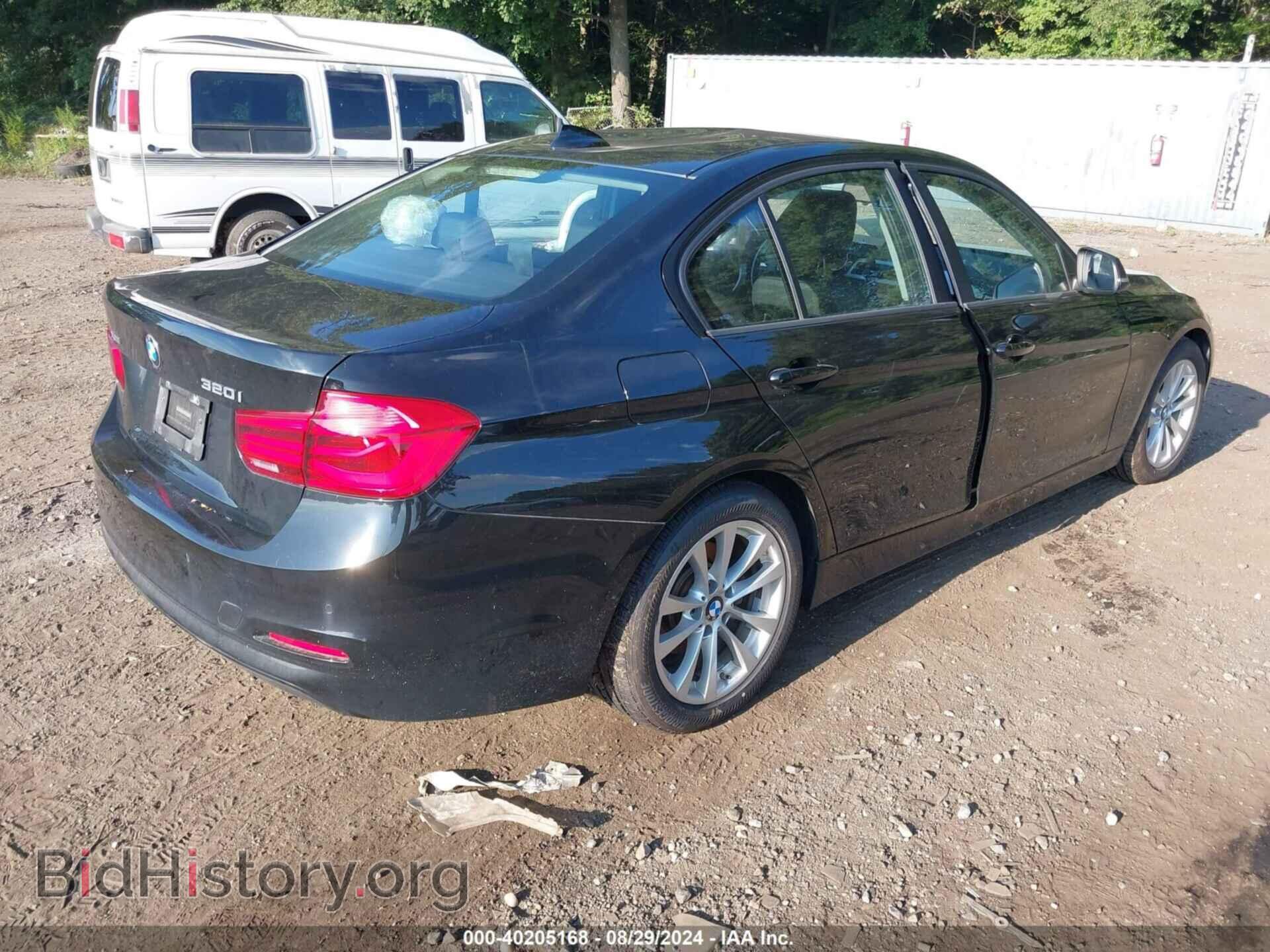 2017 BMW 320I - VIN: WBA8E5G33HNU44521 - Фото 4