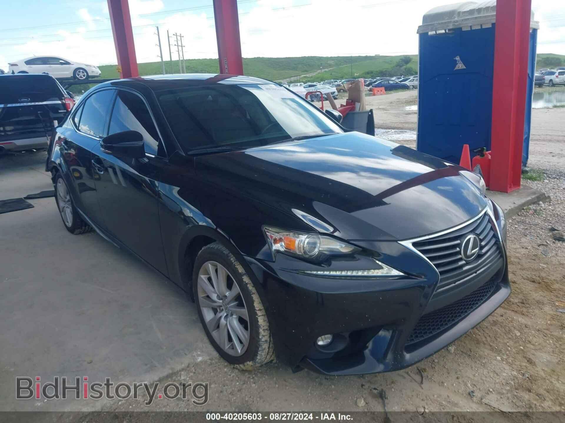 Photo JTHBA1D28G5017647 - LEXUS IS 200T 2016