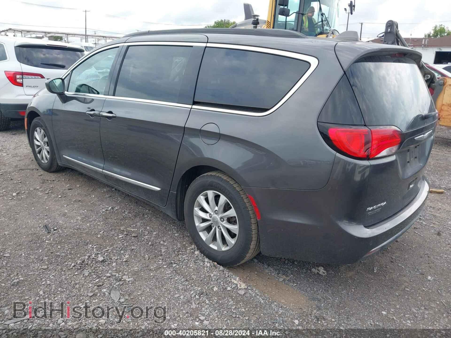 2017 CHRYSLER PACIFICA - VIN: 2C4RC1BG3HR503392 - Фото 3