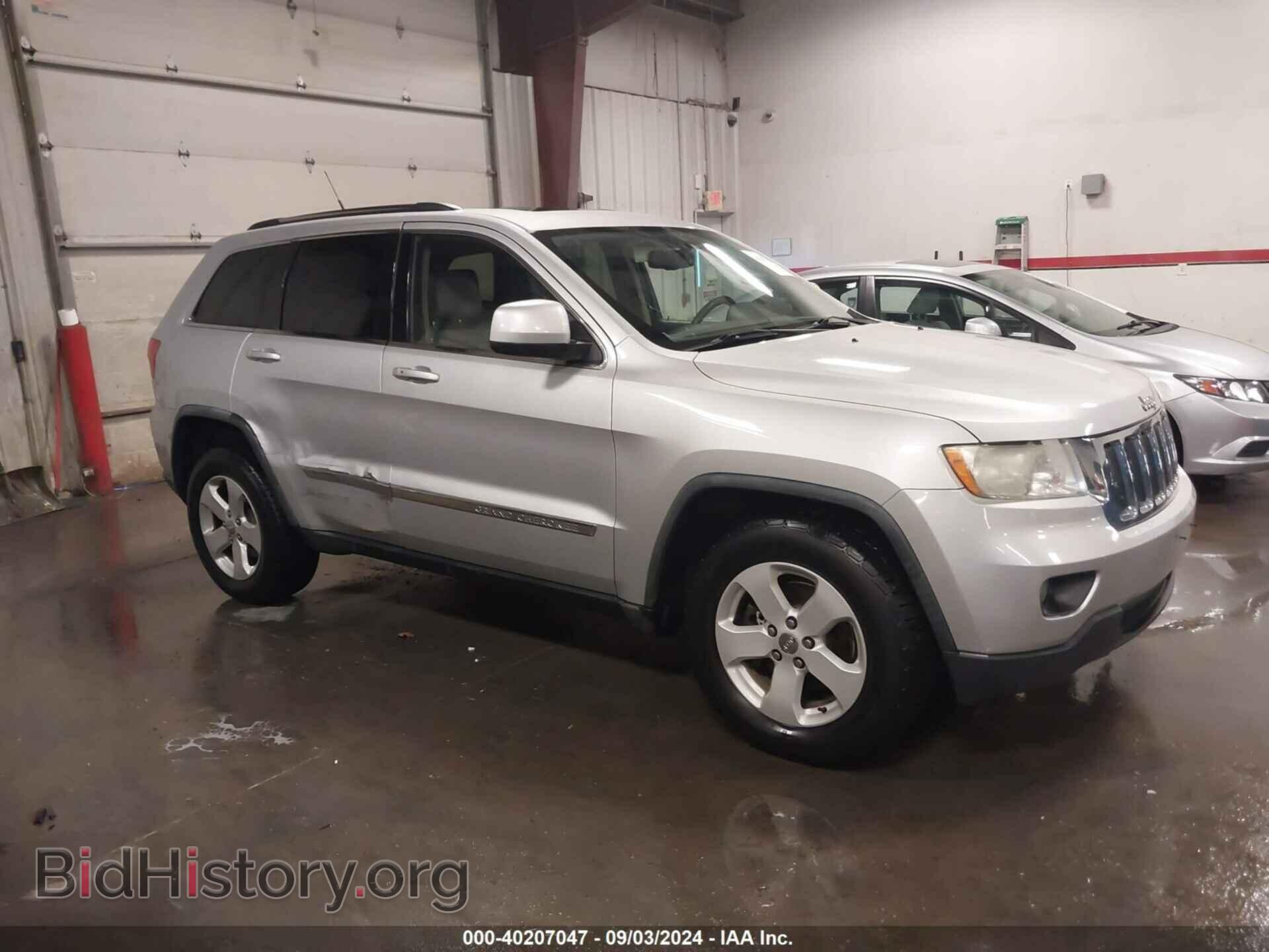 Photo 1J4RR4GG7BC530713 - JEEP GRAND CHEROKEE 2011