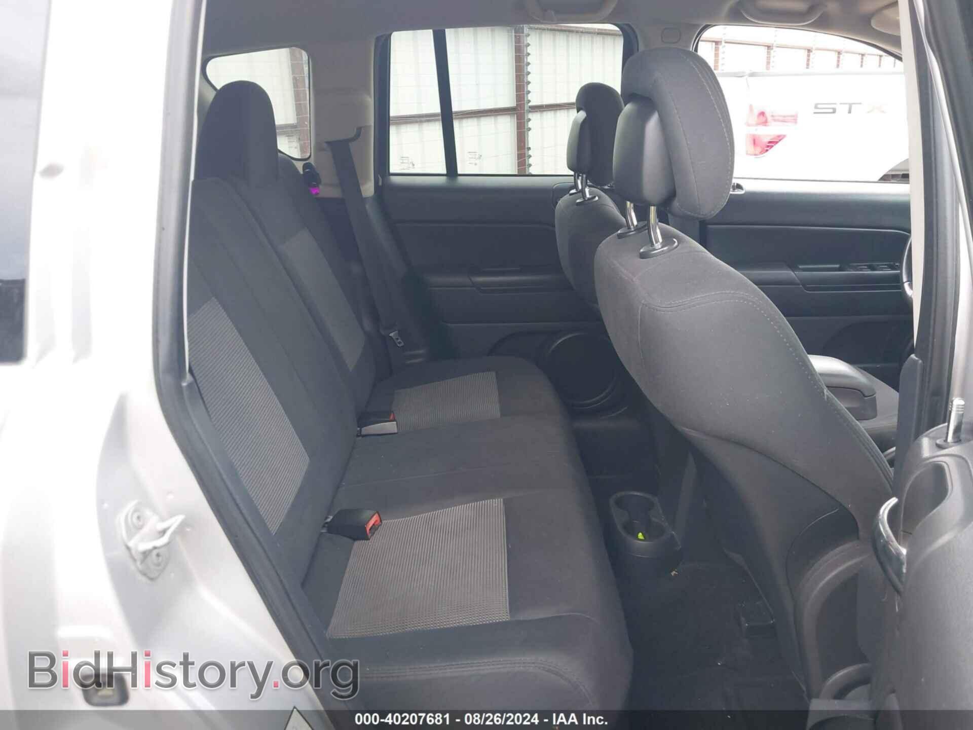 2011 JEEP COMPASS - VIN: 1J4NT1FB1BD192157 - Photo 8