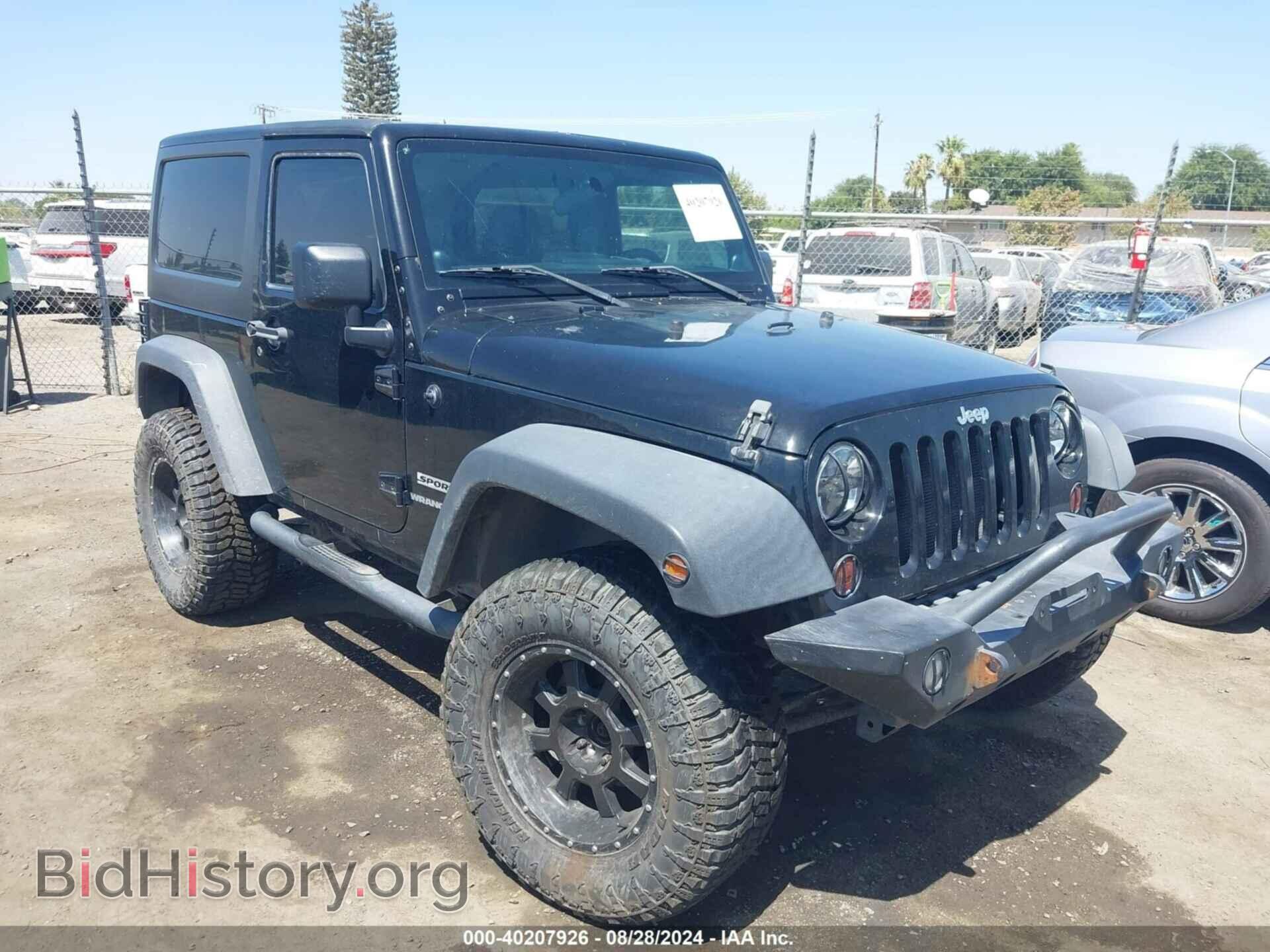 Photo 1J4AA2D19BL628845 - JEEP WRANGLER 2011