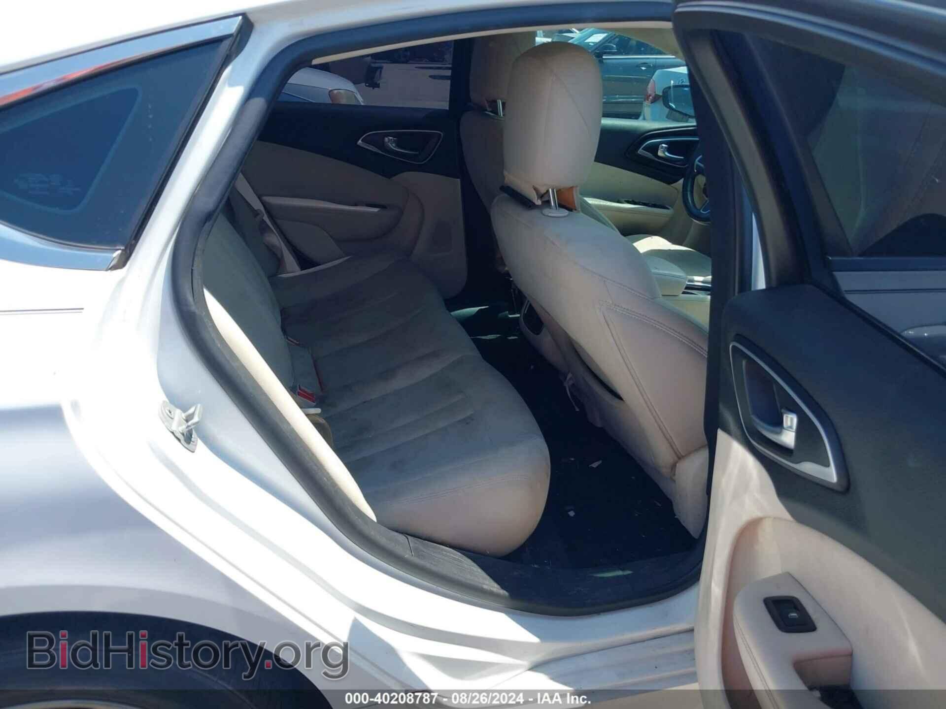 2015 CHRYSLER 200 - VIN: 1C3CCCABXFN540011 - Фото 8