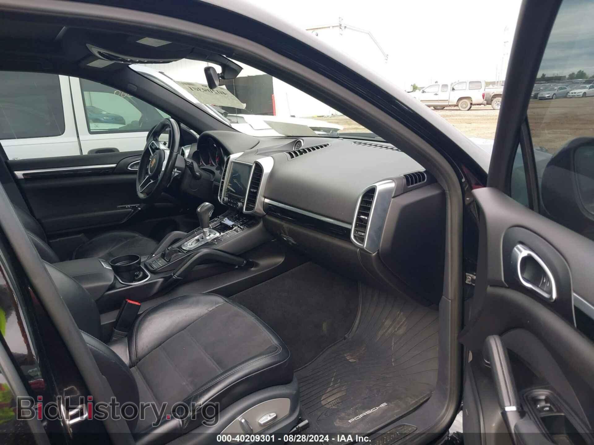 2017 PORSCHE CAYENNE - VIN: WP1AA2A26HKA84496 - Фото 5