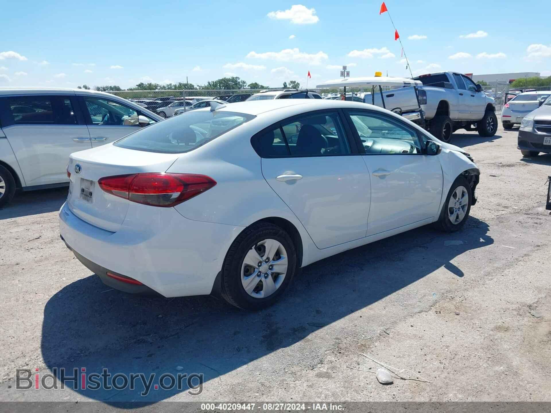 2017 KIA FORTE - VIN: 3KPFK4A75HE107362 - Фото 4
