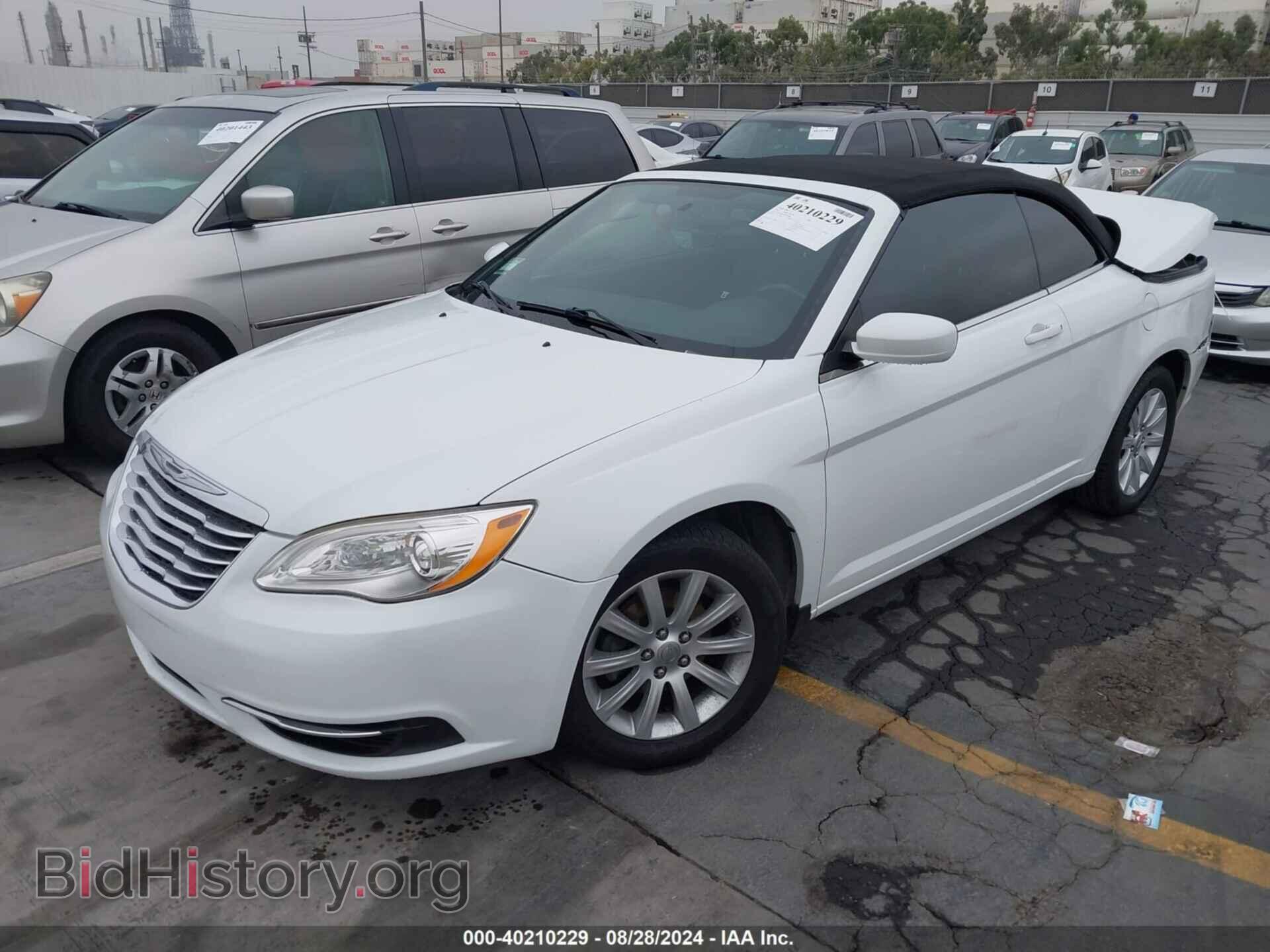 2012 CHRYSLER 200 - VIN: 1C3BCBEB9CN229665 - Фото 2