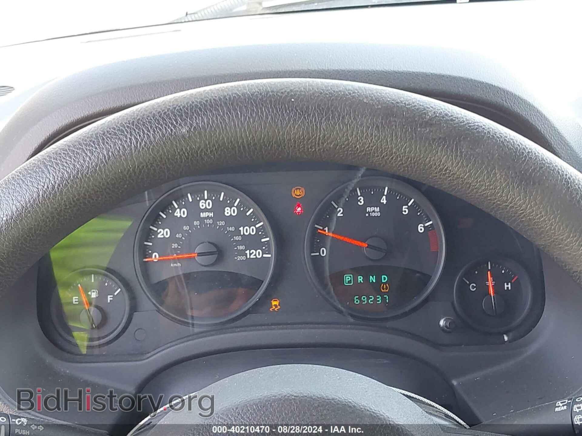 2011 JEEP COMPASS - VIN: 1J4NT1FB0BD208378 - Фото 7