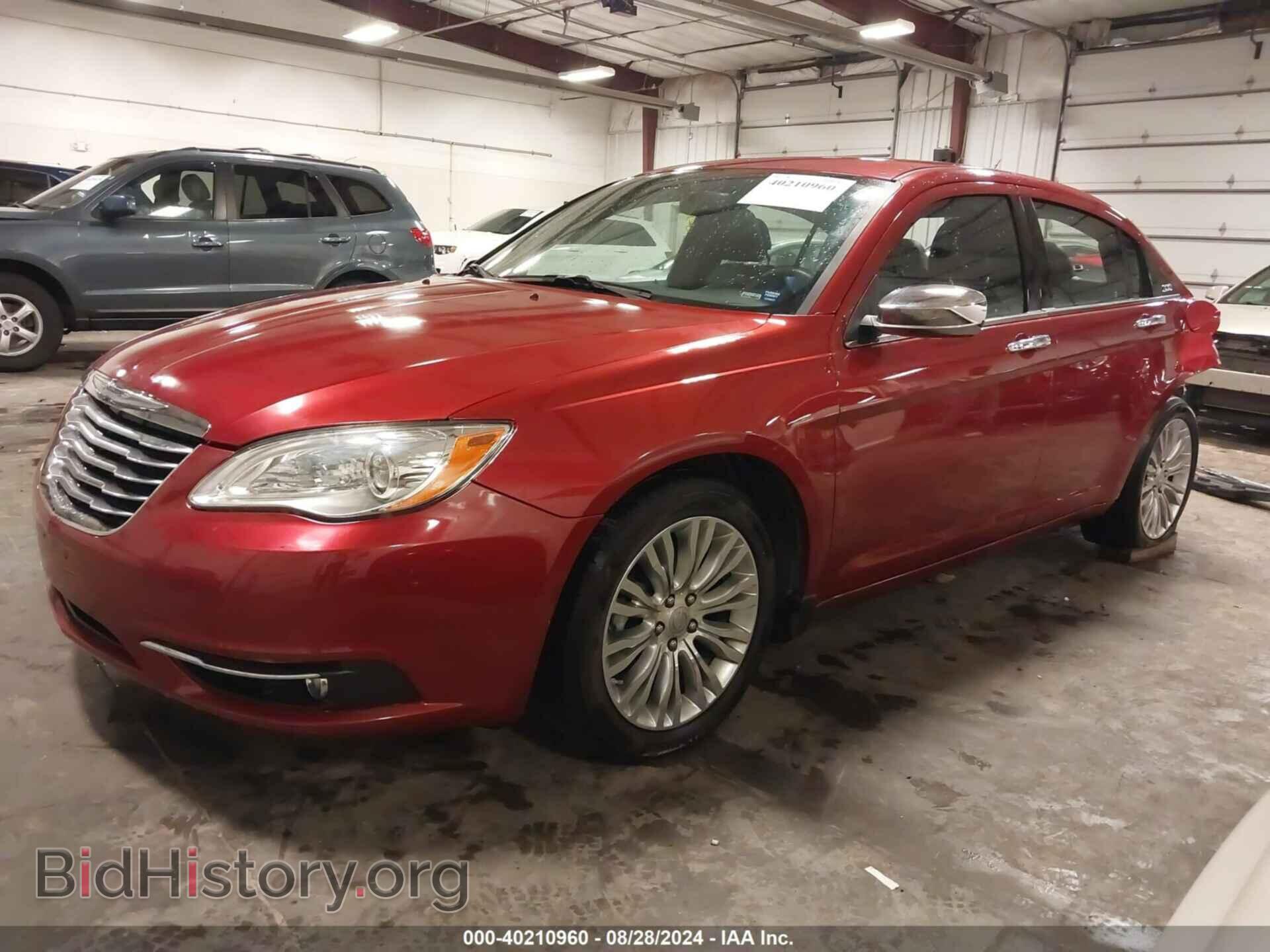 2012 CHRYSLER 200 - VIN: 1C3CCBCB0CN268121 - Фото 2