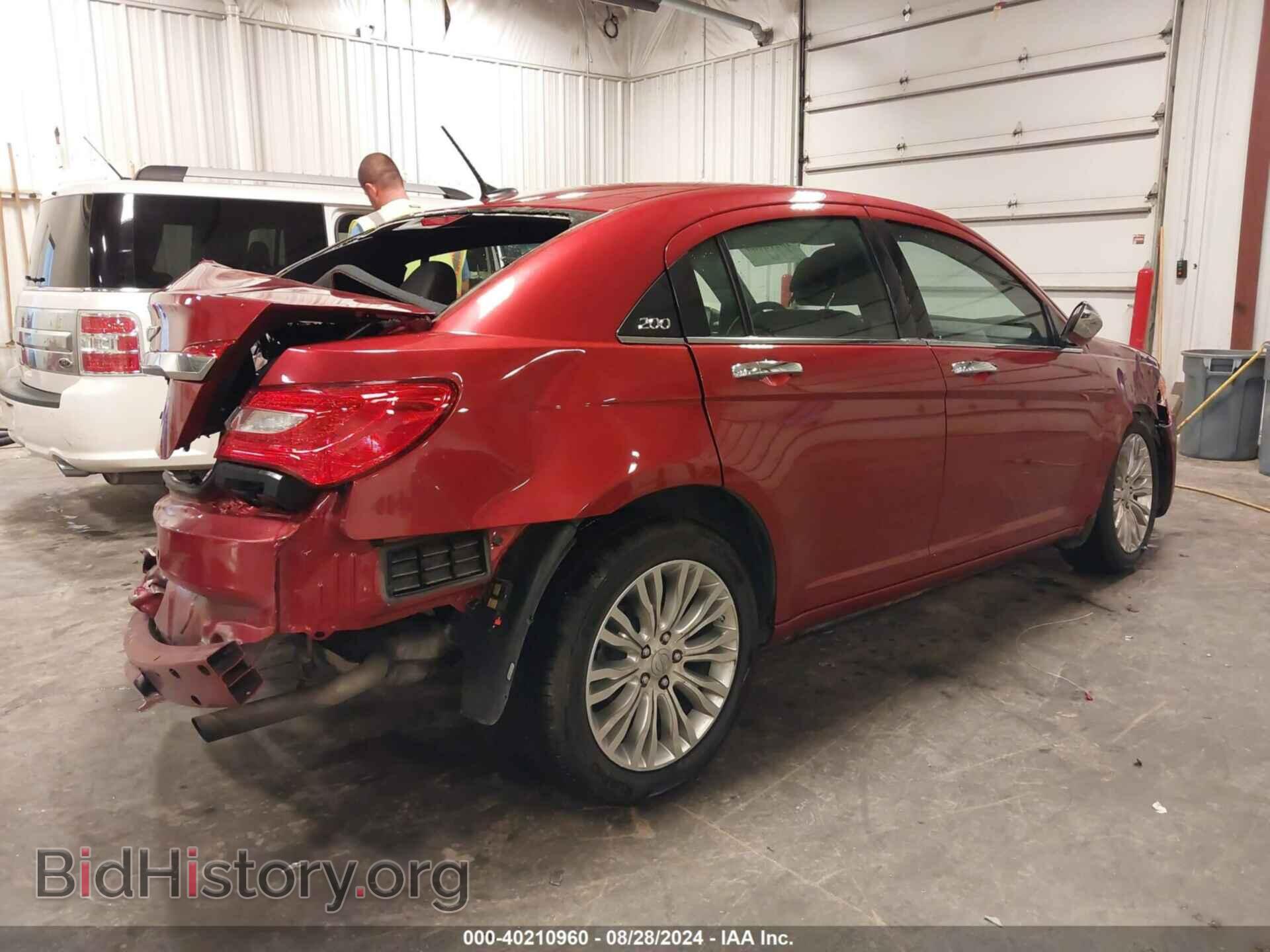 2012 CHRYSLER 200 - VIN: 1C3CCBCB0CN268121 - Фото 4