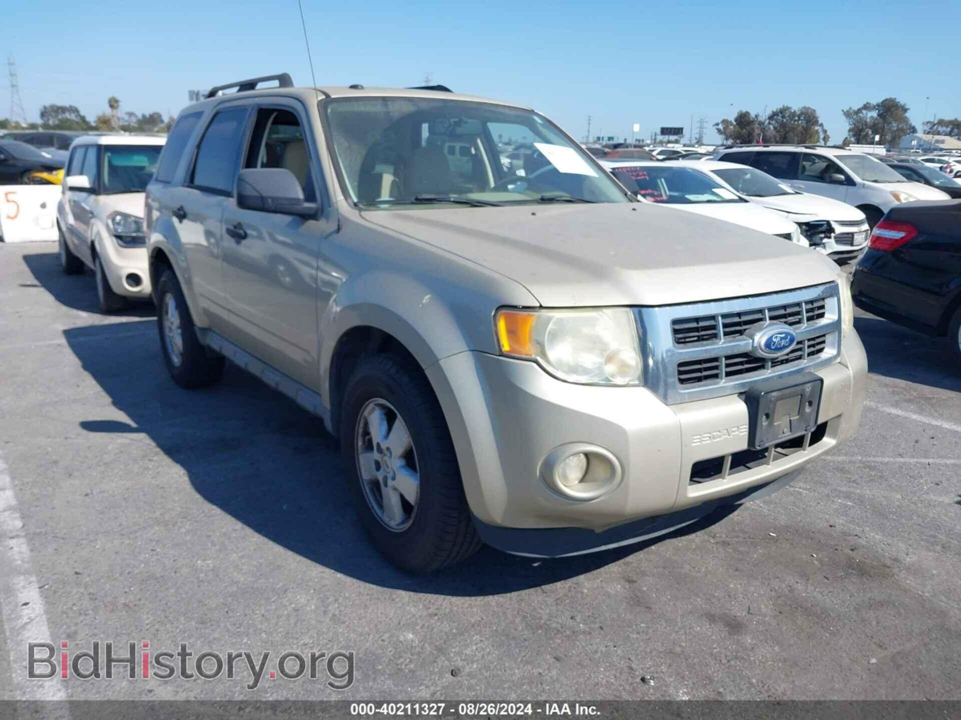 Photo 1FMCU9D72AKC77411 - FORD ESCAPE 2010