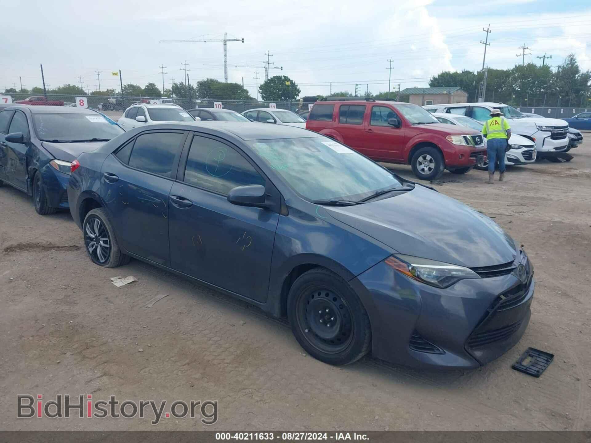 Photo 5YFBURHE5JP837013 - TOYOTA COROLLA 2018