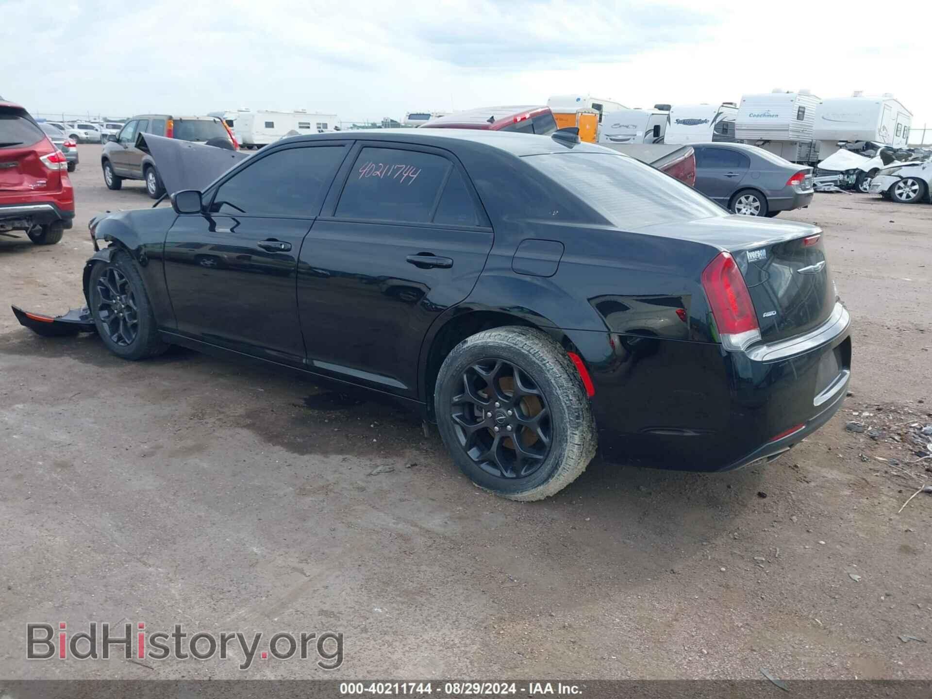 2019 CHRYSLER 300 - VIN: 2C3CCAGG3KH635214 - Фото 3