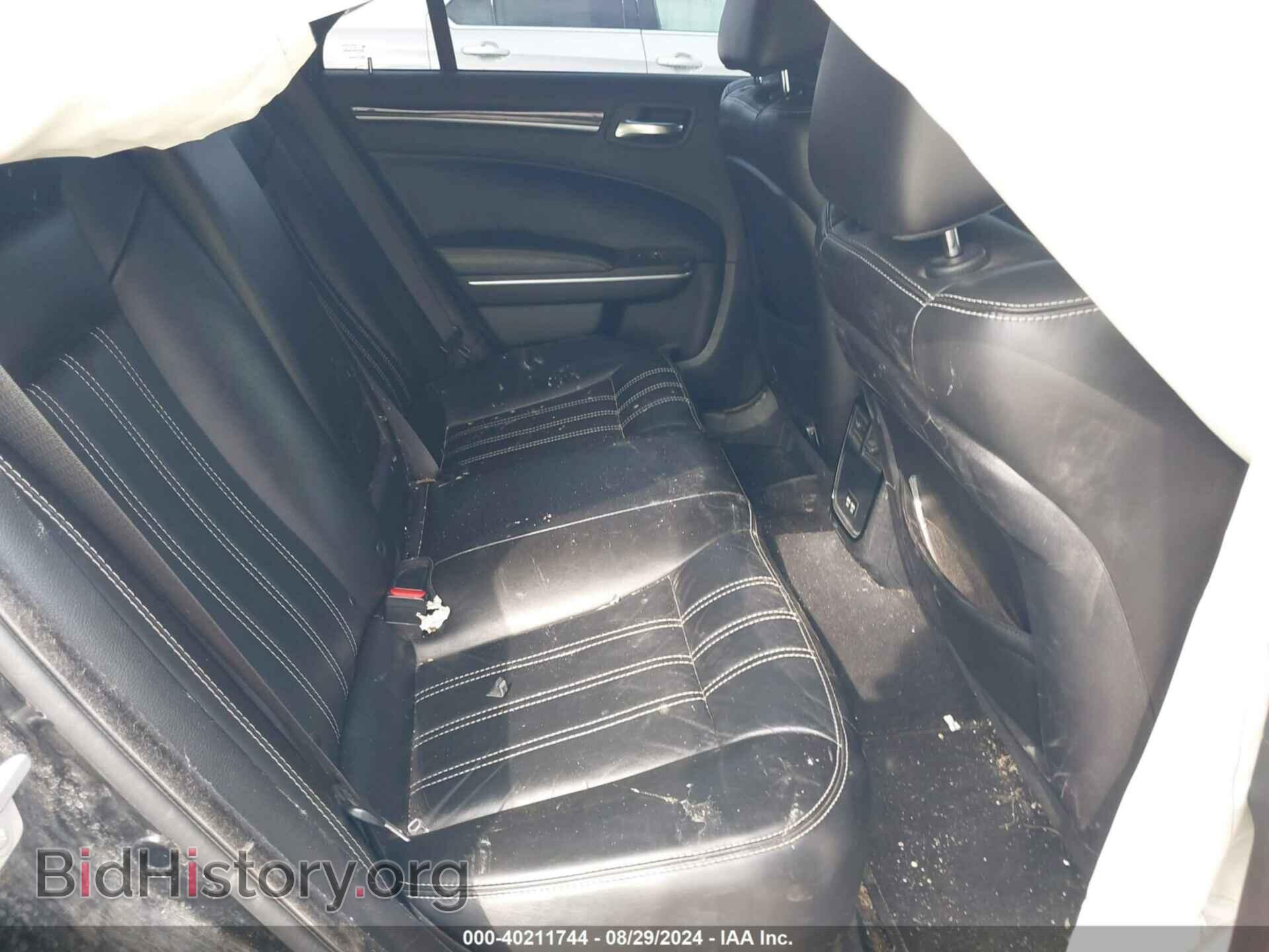 2019 CHRYSLER 300 - VIN: 2C3CCAGG3KH635214 - Фото 8