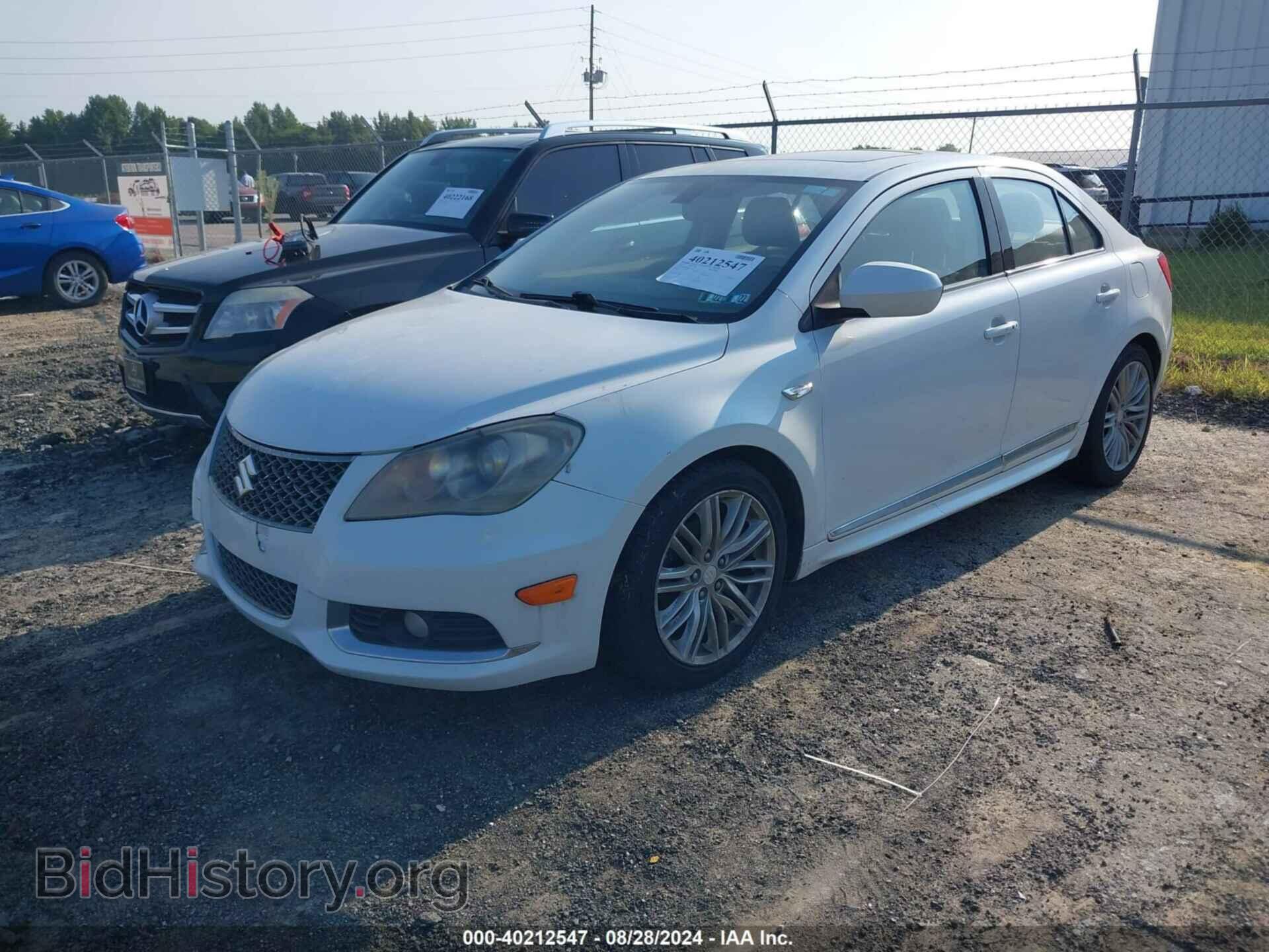 2011 SUZUKI KIZASHI - VIN: JS2RF9A83B6110979 - Фото 2