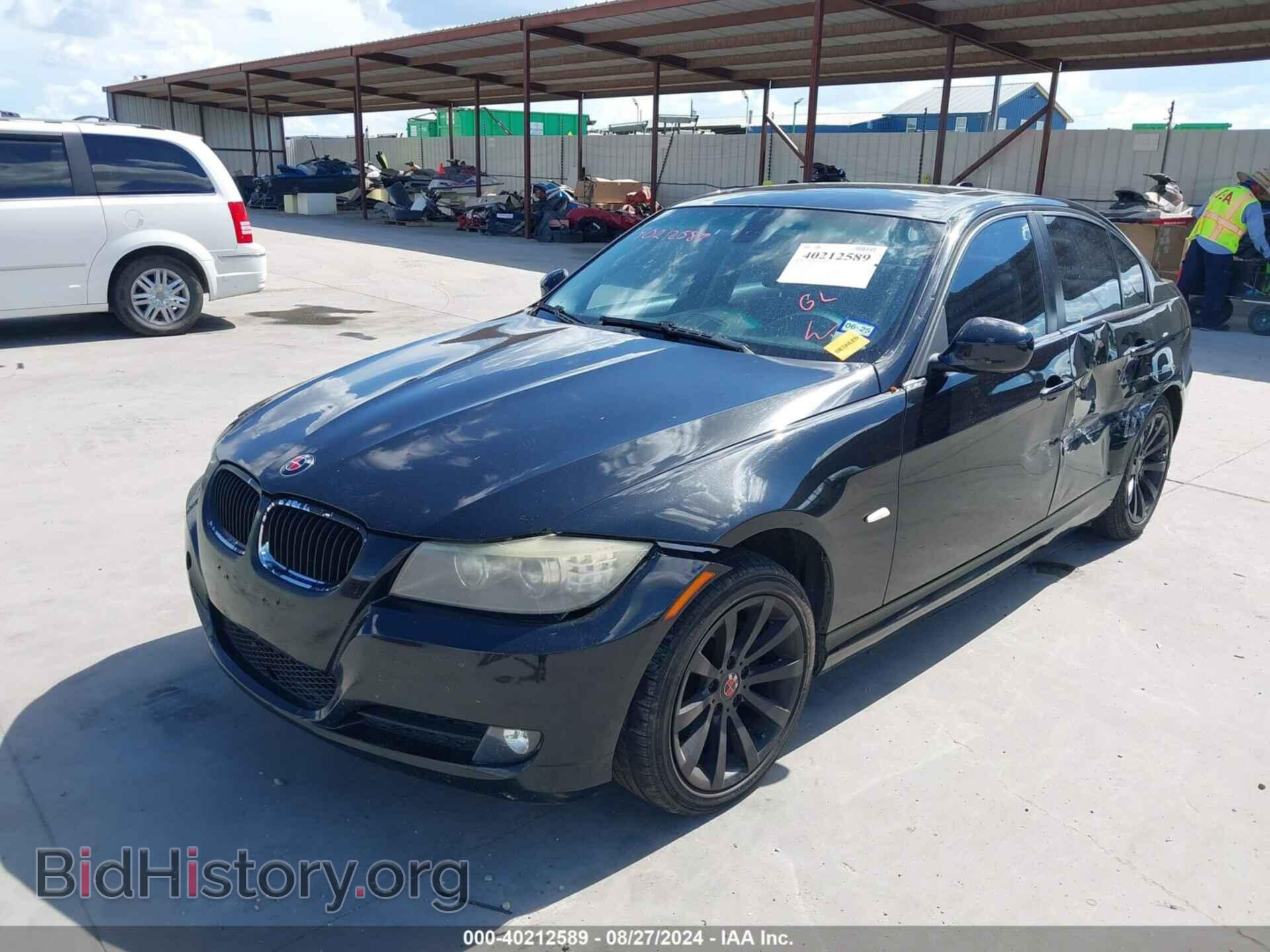 2009 BMW 328 - VIN: WBAPH77599NM47148 - Фото 2