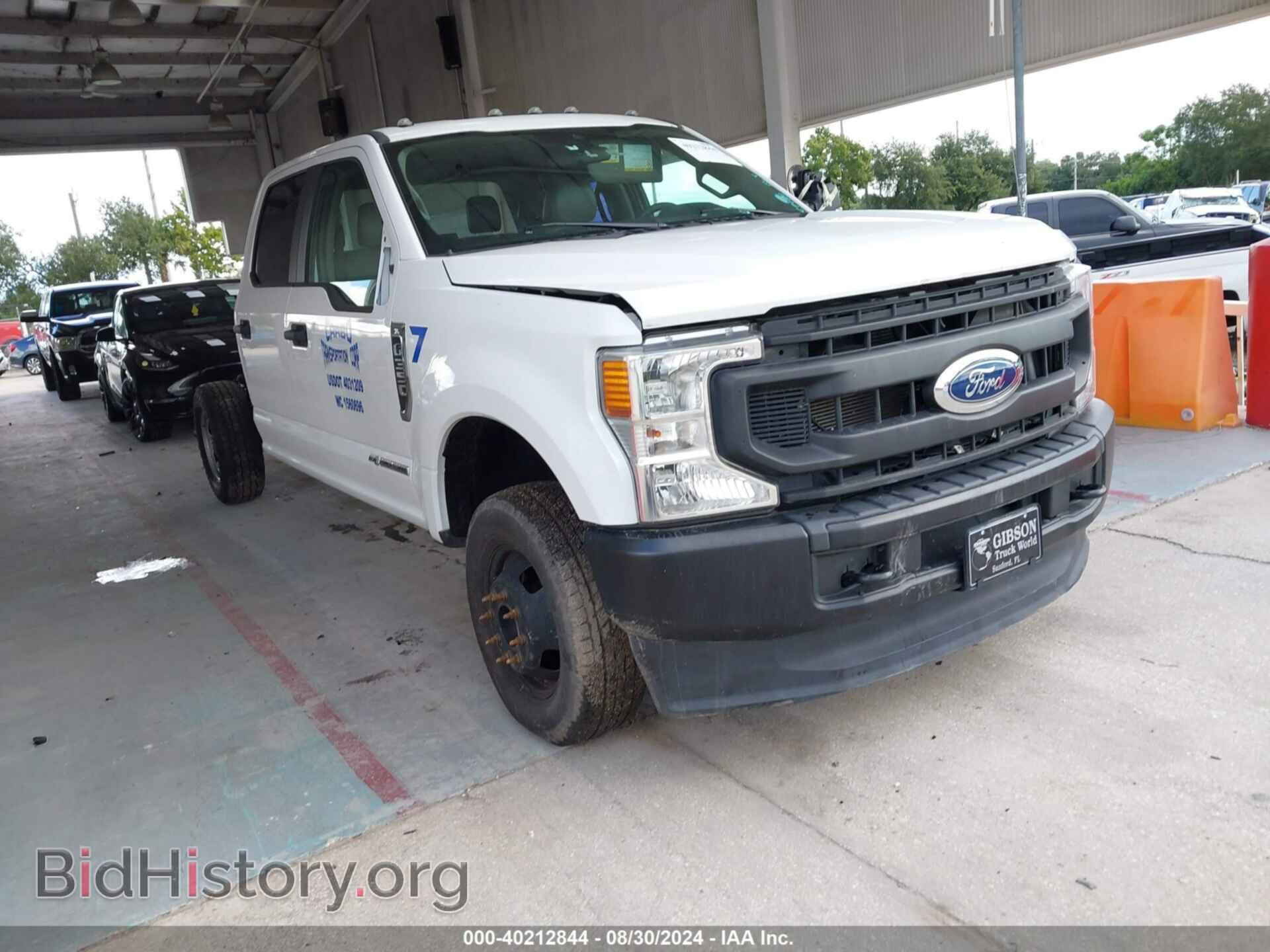 Фотография 1FD8W3HT2NEC71181 - FORD F-350 CHASSIS 2022