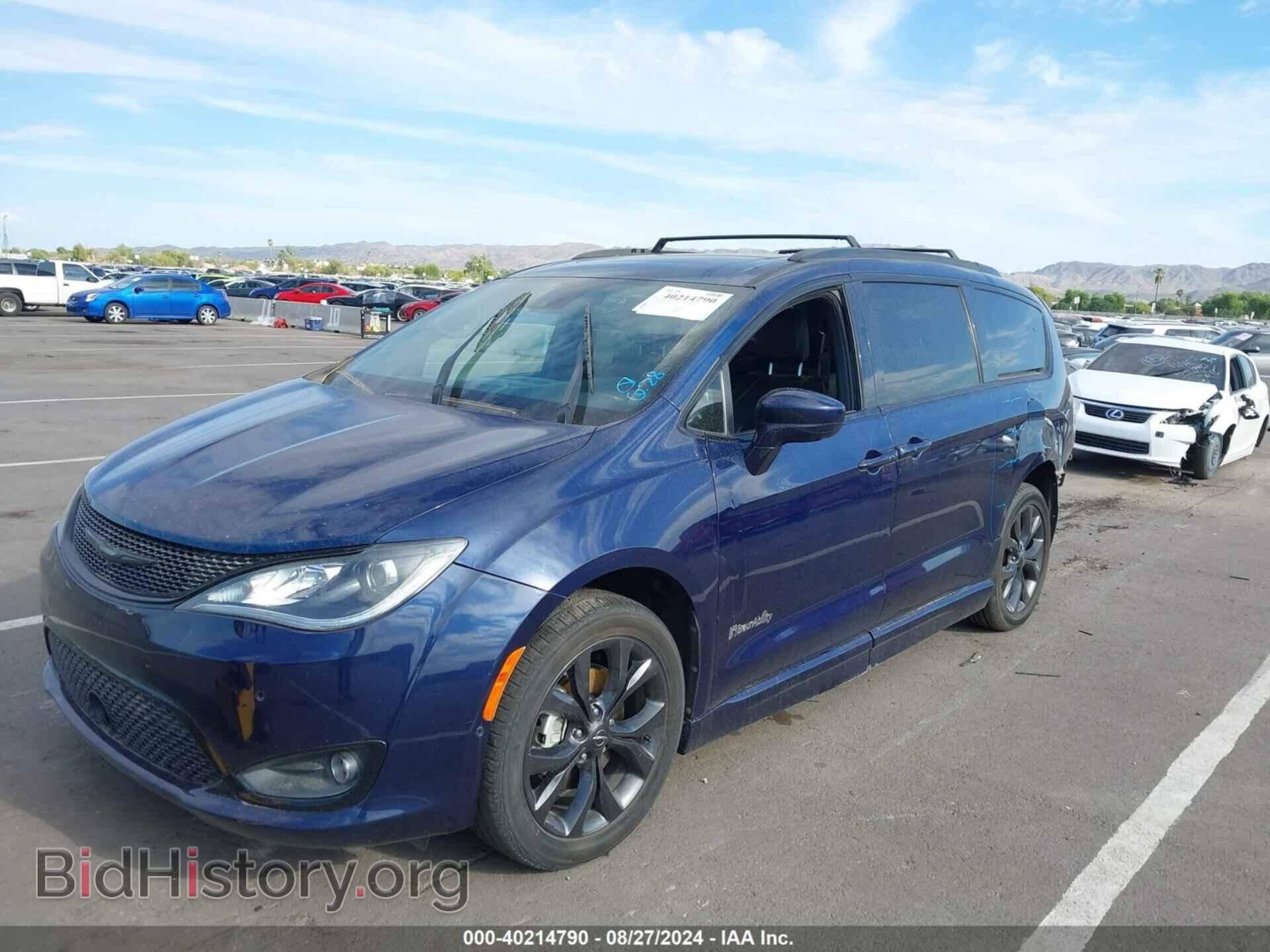 2018 CHRYSLER PACIFICA - VIN: 2C4RC1EG3JR320950 - Photo 2
