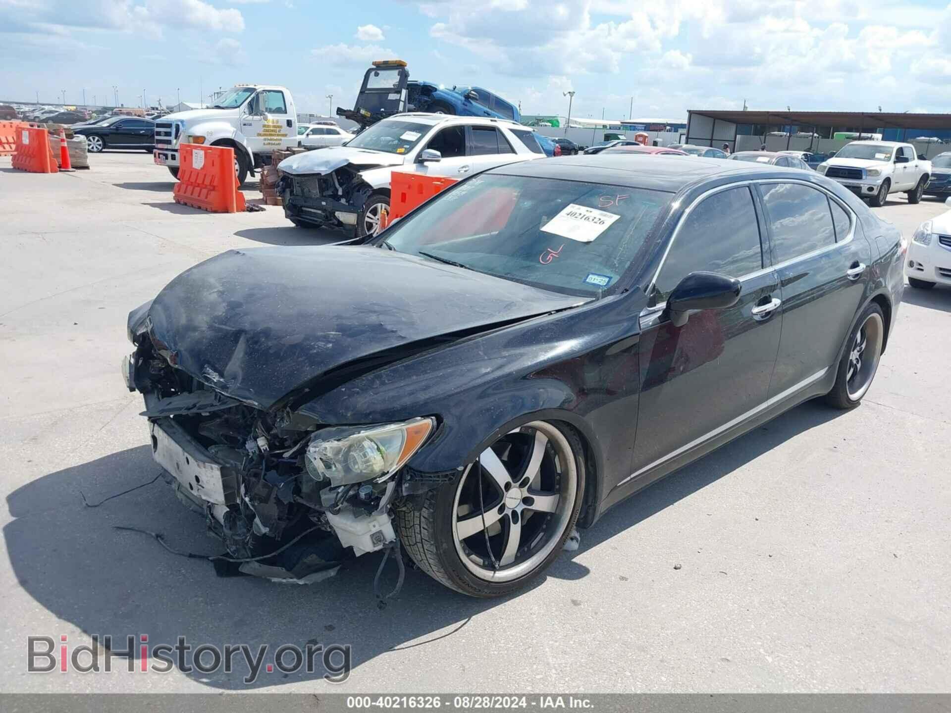 2009 LEXUS LS 460 - VIN: JTHGL46F095036830 - Photo 2