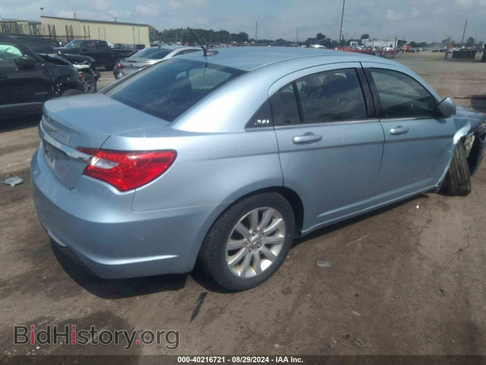 2013 CHRYSLER 200 - VIN: 1C3CCBBB1DN570116 - Фото 4