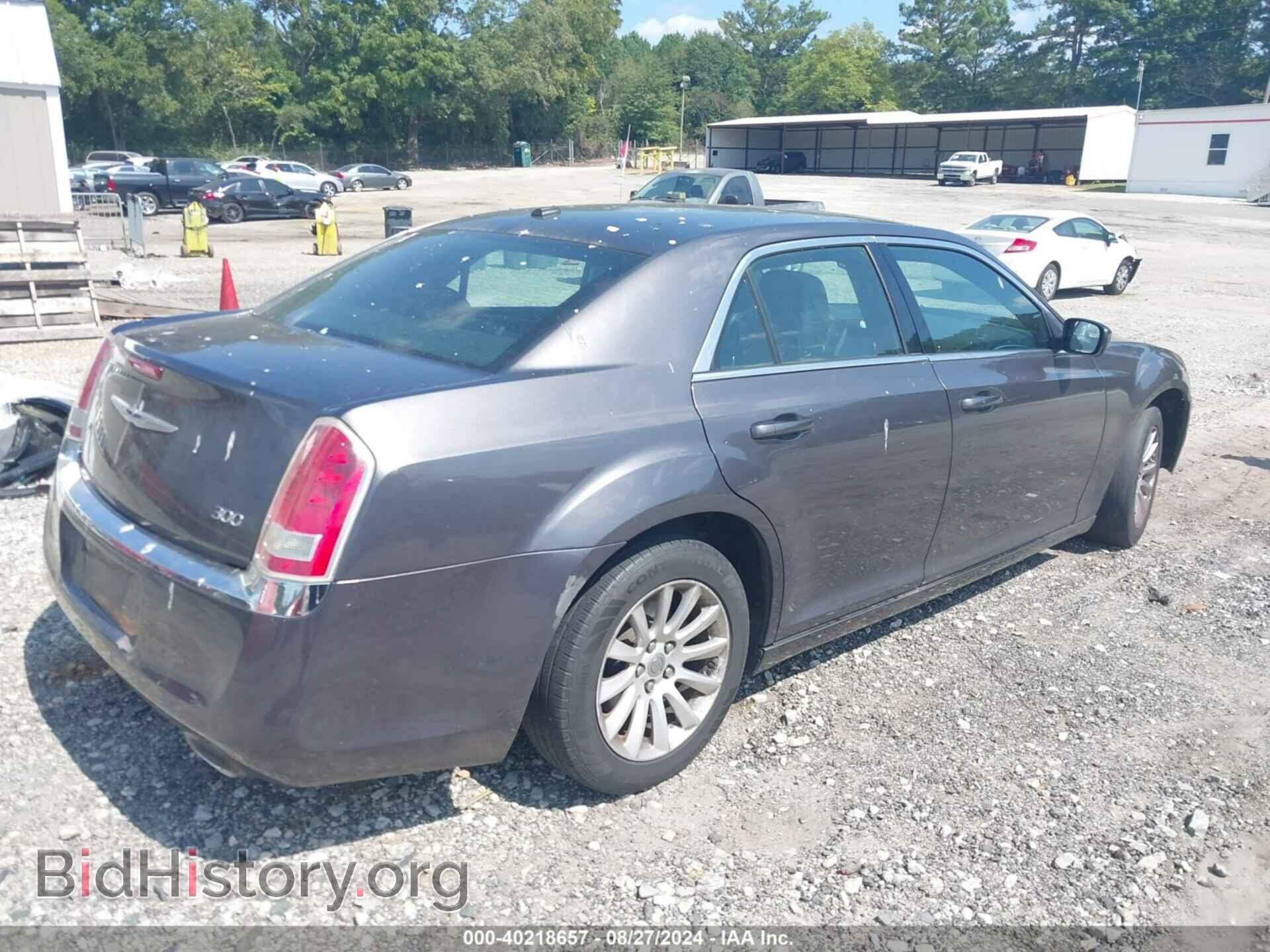 2014 CHRYSLER 300 - VIN: 2C3CCAAG3EH235313 - Фото 4