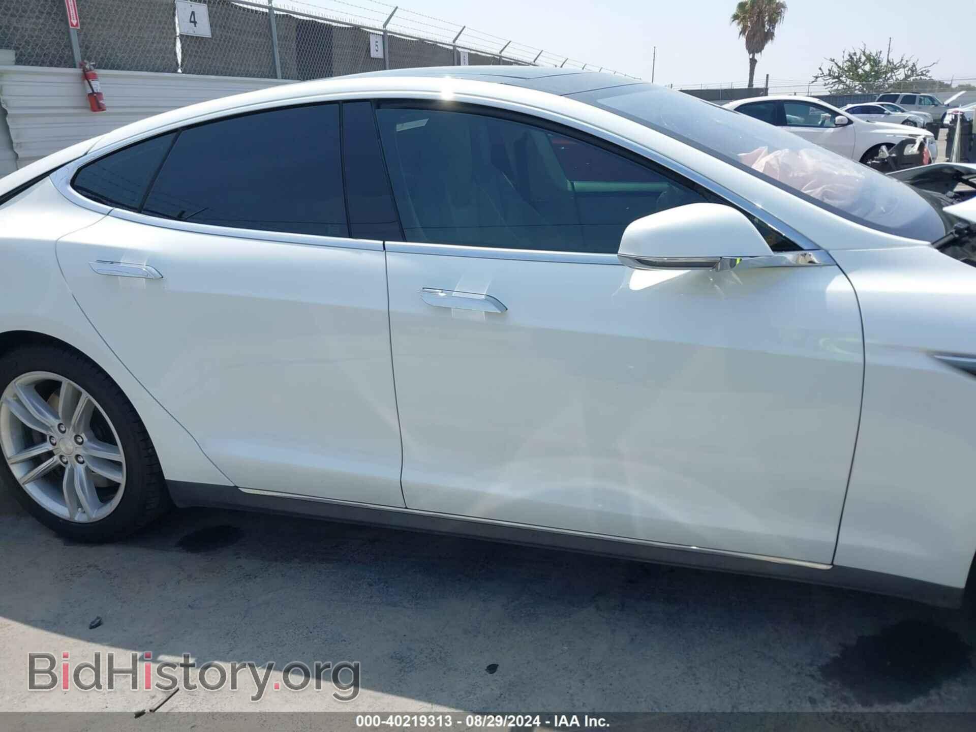 2015 TESLA MODEL S - VIN: 5YJSA1S26FFP64164 - Фото 13
