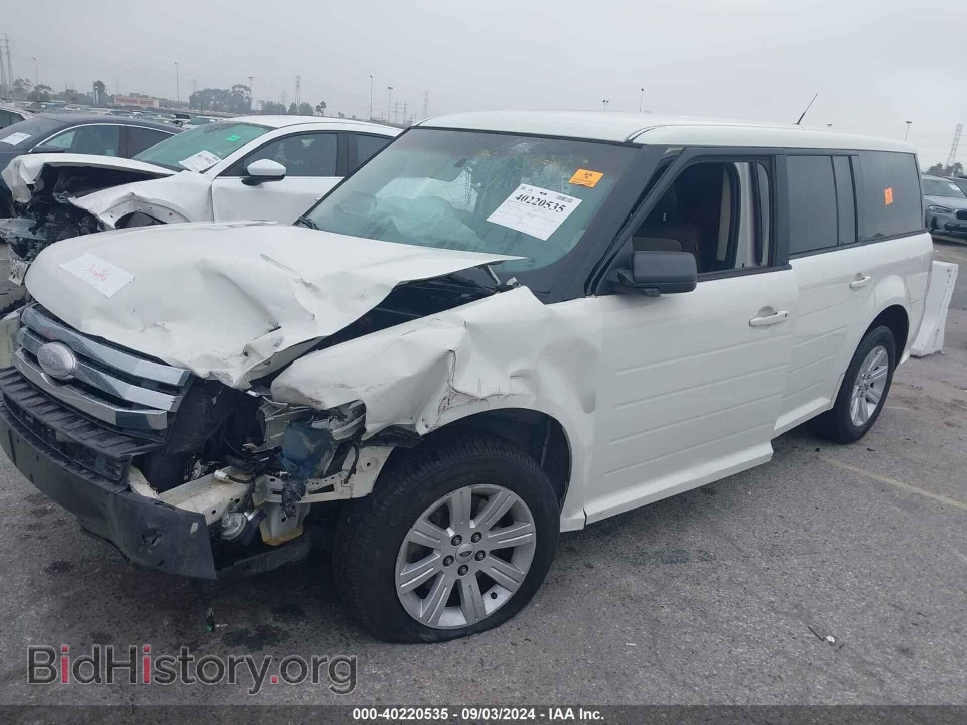 2011 FORD FLEX - VIN: 2FMGK5BC1BBD36377 - Photo 2