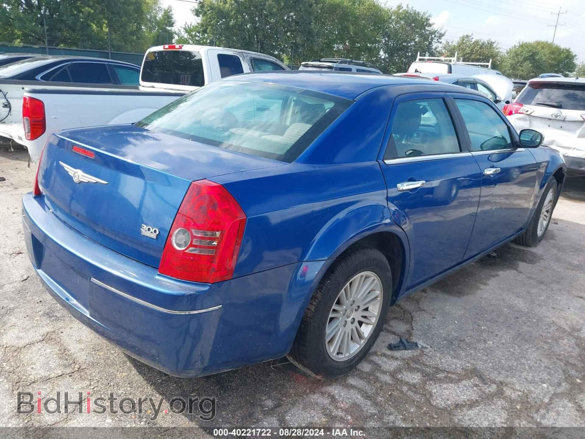 2010 CHRYSLER 300 - VIN: 2C3CA4CD1AH328755 - Фото 4