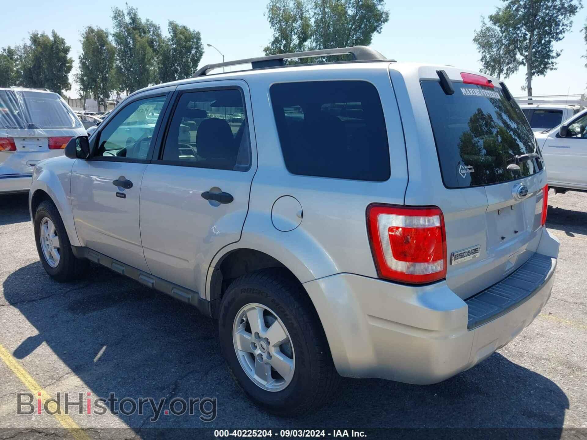 2011 FORD ESCAPE - VIN: 1FMCU9D79BKC05249 - Фото 3