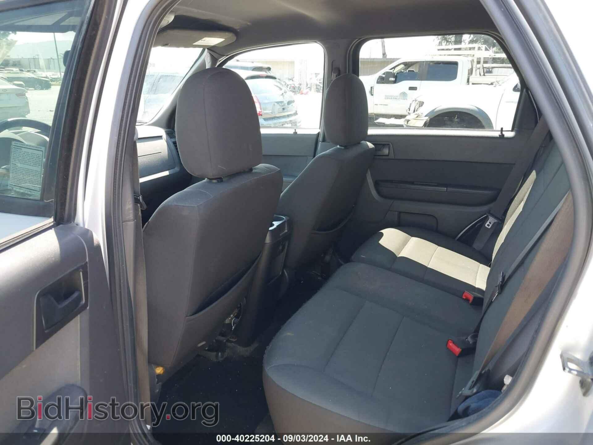 2011 FORD ESCAPE - VIN: 1FMCU9D79BKC05249 - Фото 8