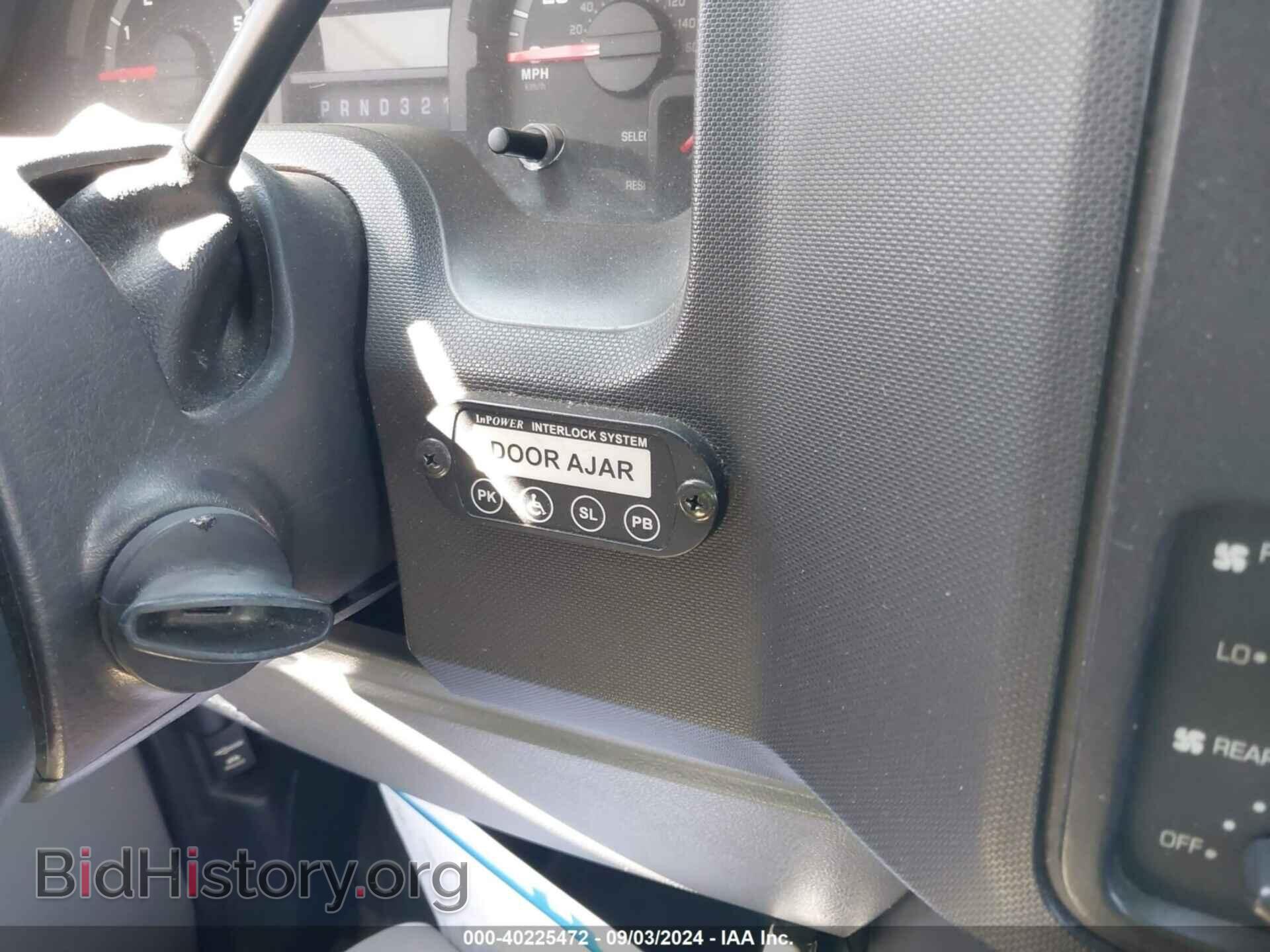 2011 FORD ECONOLINE - VIN: 1FDXE4FS7BDB09062 - Photo 22