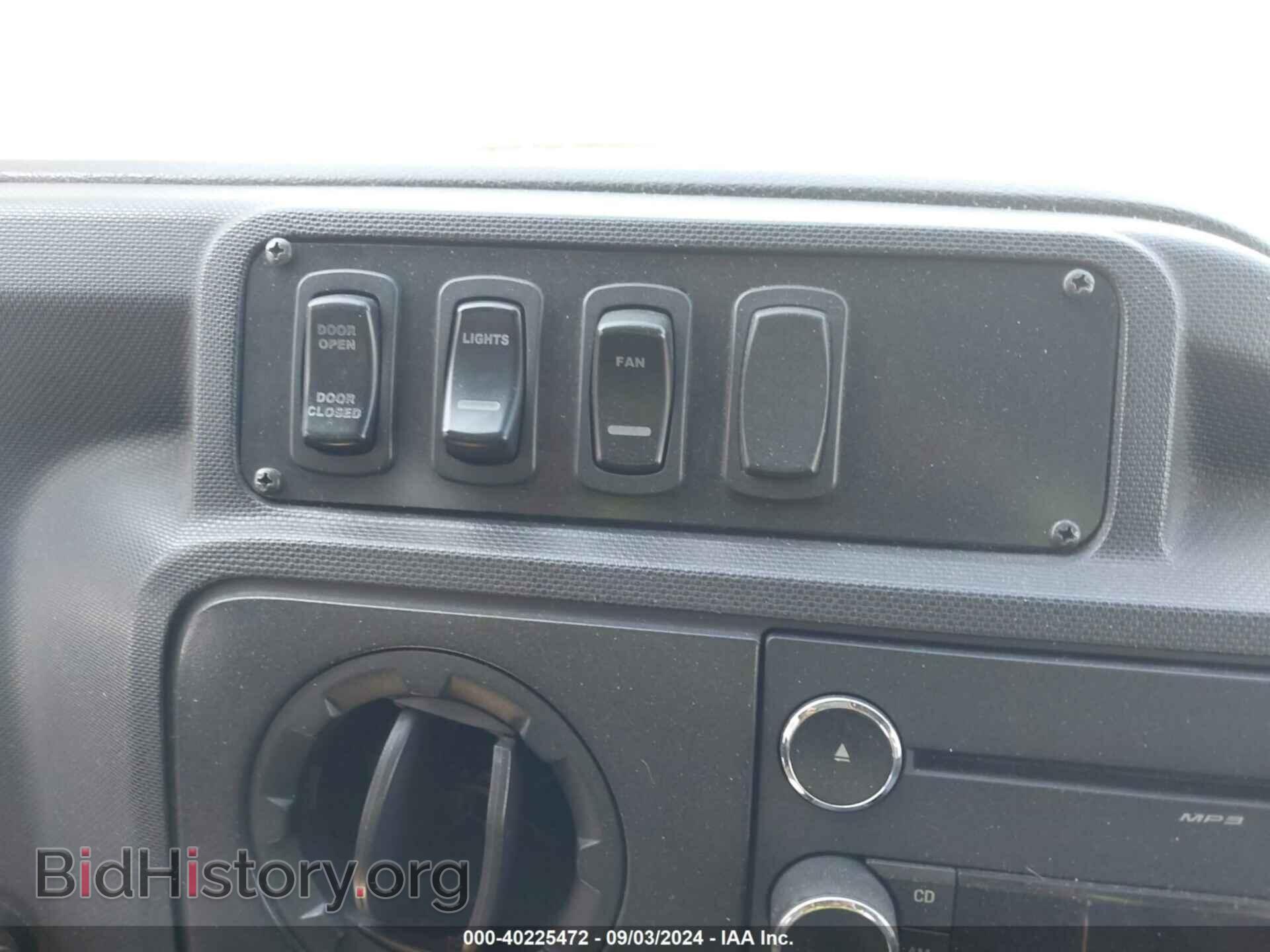 2011 FORD ECONOLINE - VIN: 1FDXE4FS7BDB09062 - Photo 23