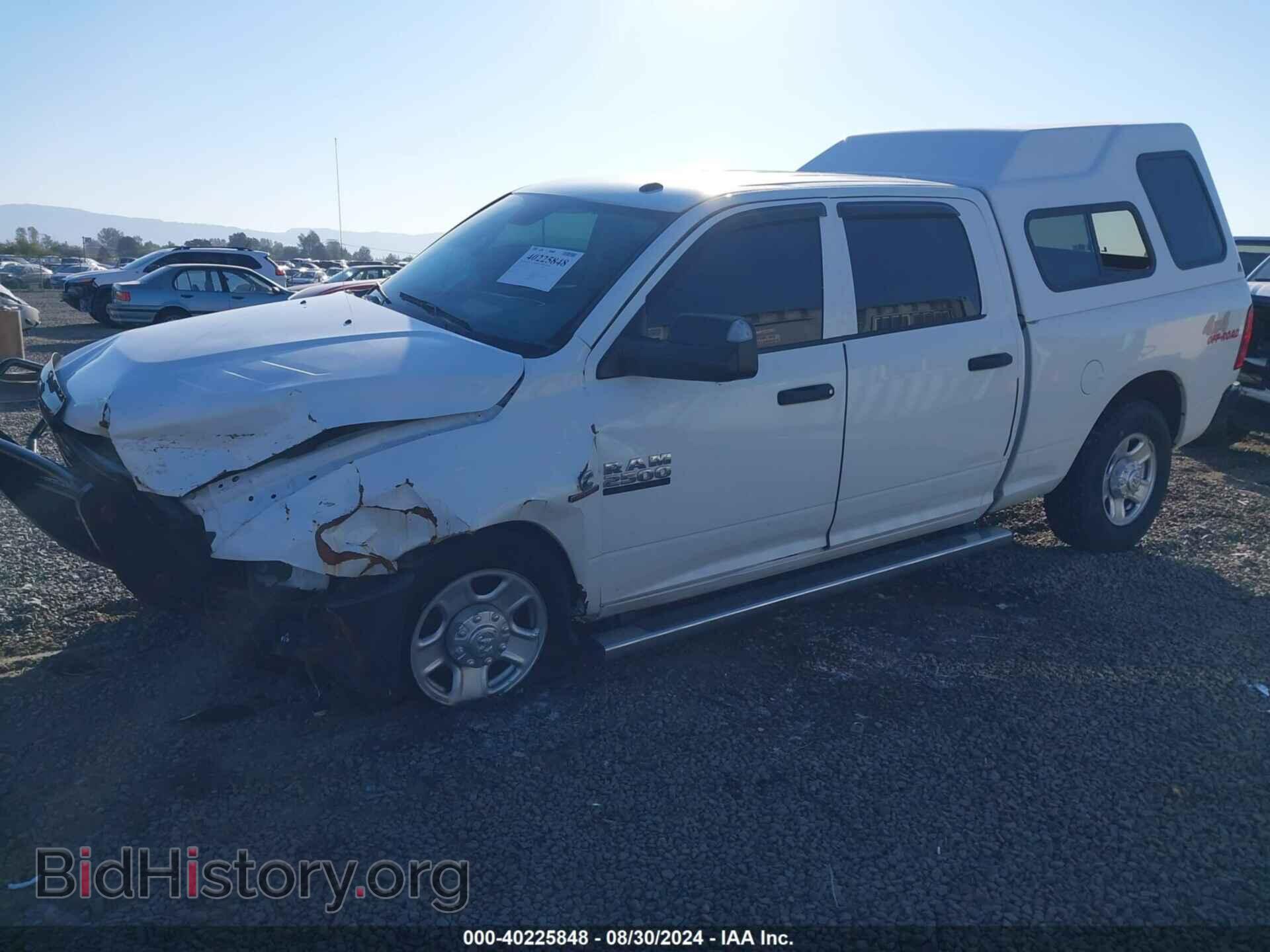 2018 RAM 2500 - VIN: 3C6UR4CL2JG100769 - Фото 2