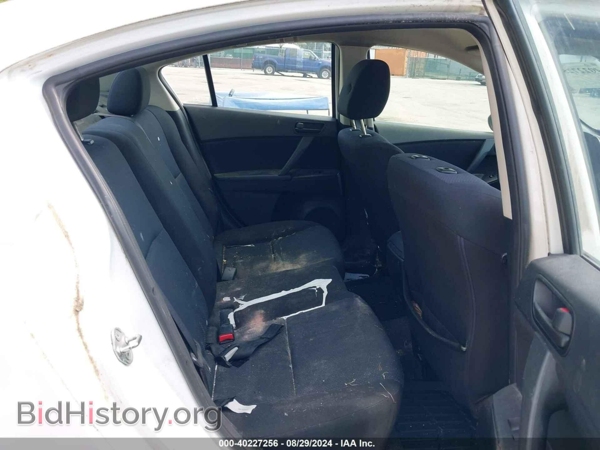 2011 MAZDA MAZDA3 - VIN: JM1BL1UG2B1488894 - Фото 8