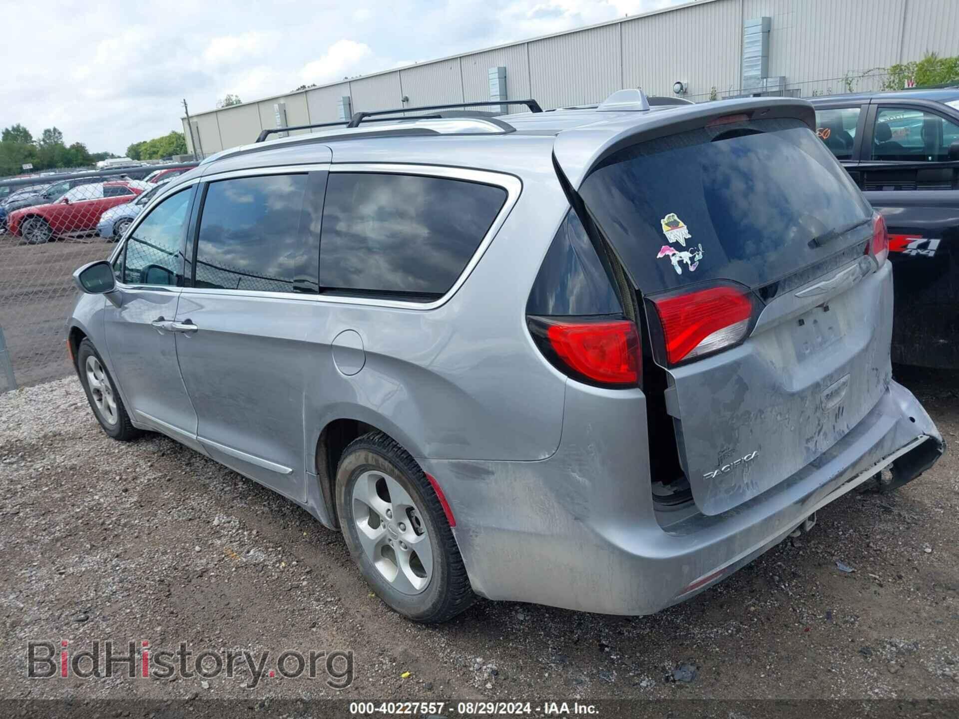 2017 CHRYSLER PACIFICA - VIN: 2C4RC1EG4HR638537 - Photo 3