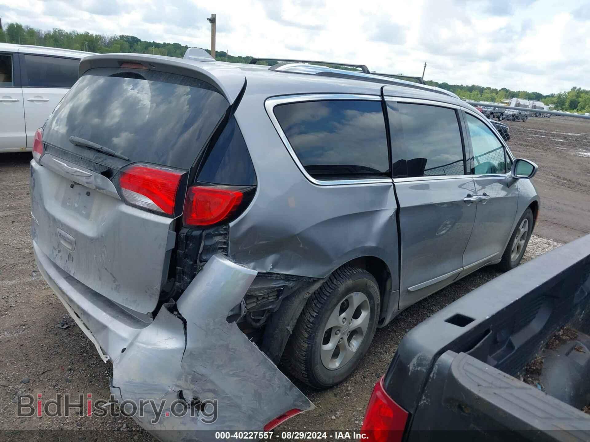 2017 CHRYSLER PACIFICA - VIN: 2C4RC1EG4HR638537 - Photo 4