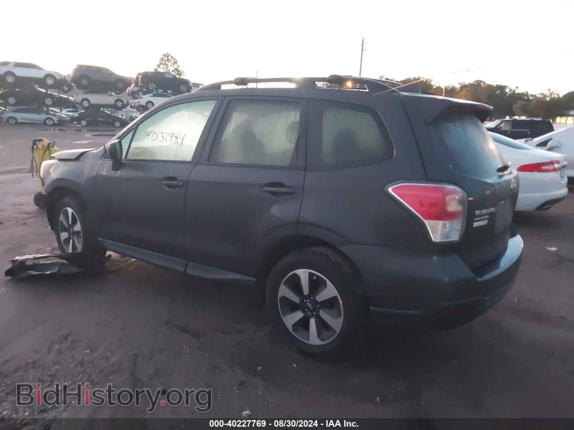 2018 SUBARU FORESTER - VIN: JF2SJAEC4JH418595 - Фото 3