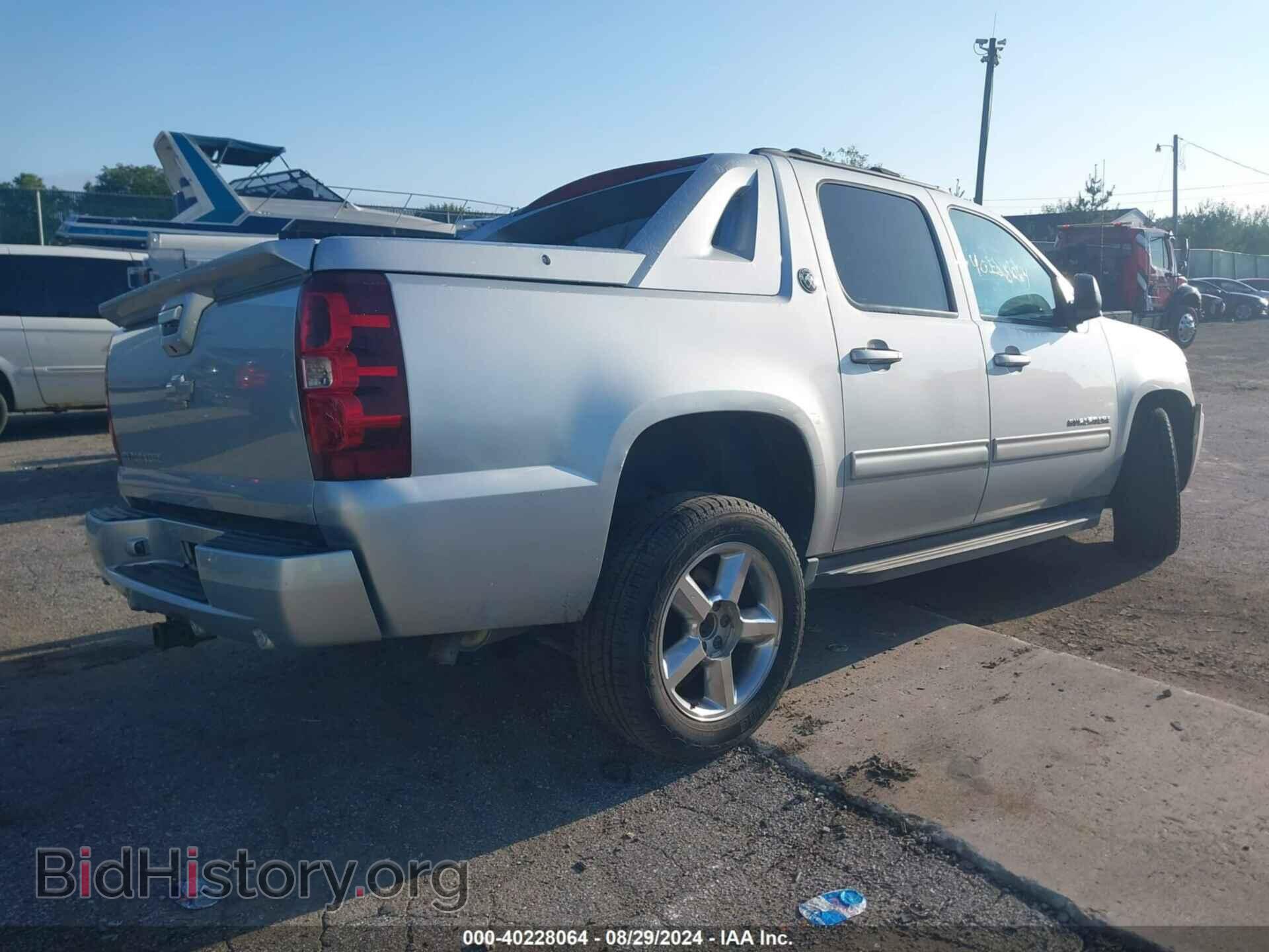 2013 CHEVROLET AVALANCHE - VIN: 3GNTKEE79DG252798 - Фото 4