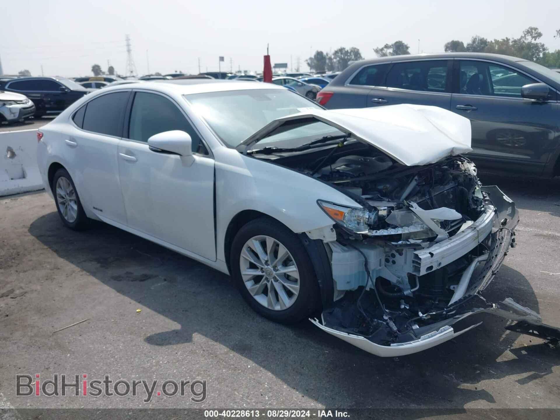 Фотография JTHBW1GG8E2076074 - LEXUS ES 300H 2014