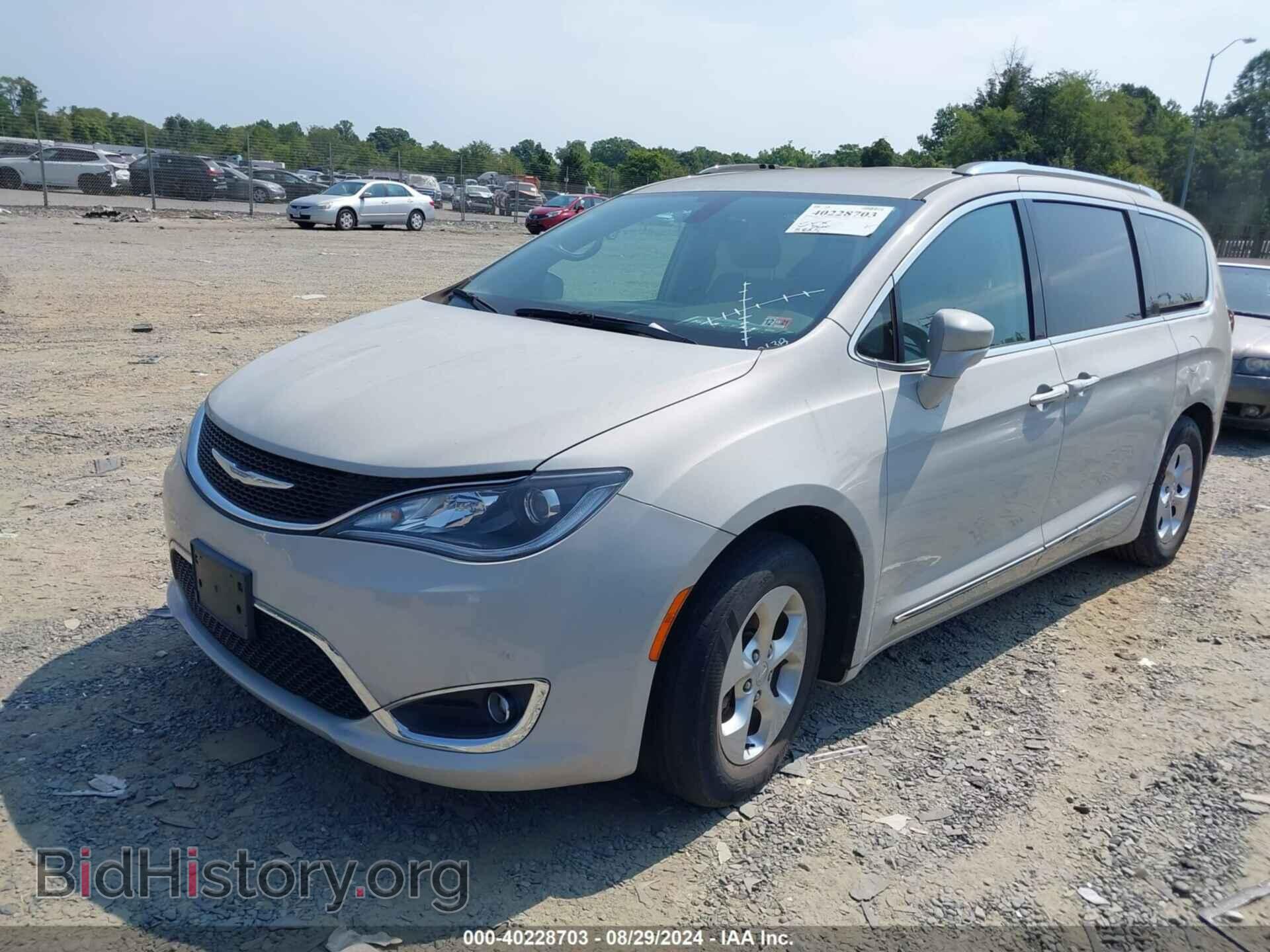 2017 CHRYSLER PACIFICA - VIN: 2C4RC1EG2HR592366 - Фото 2
