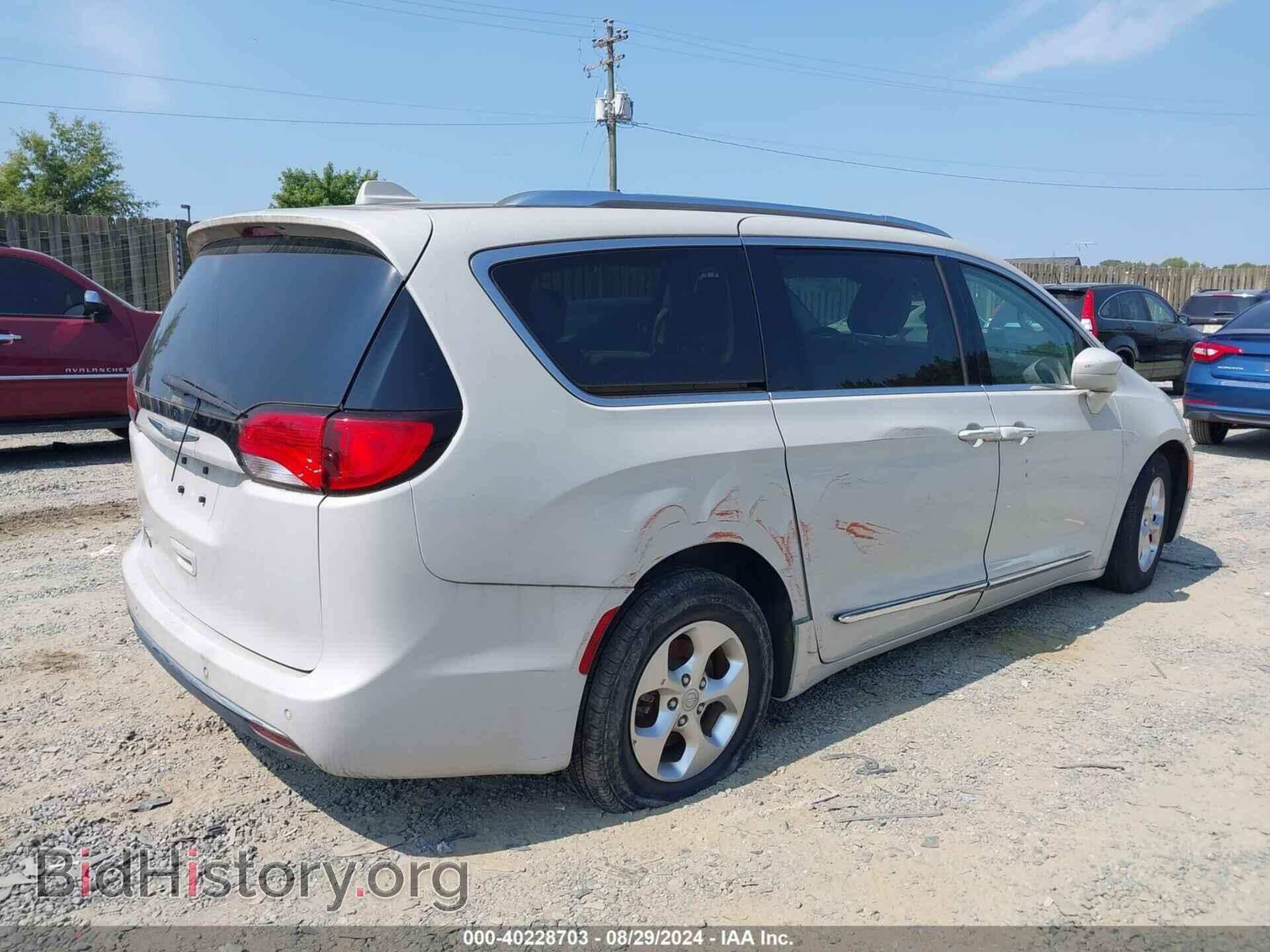 2017 CHRYSLER PACIFICA - VIN: 2C4RC1EG2HR592366 - Фото 4